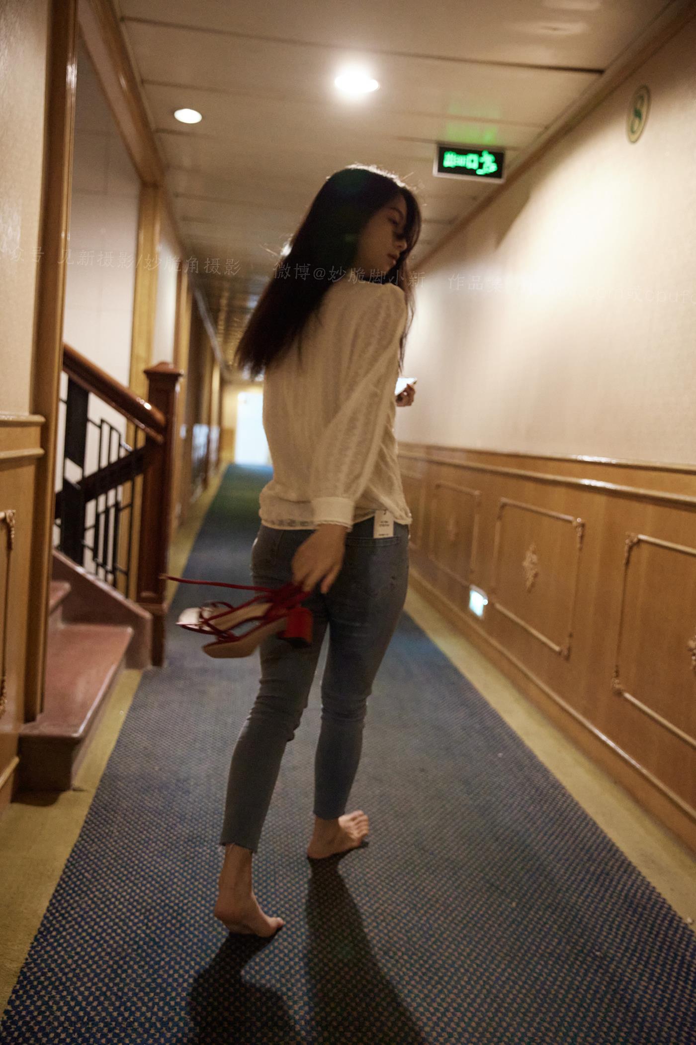 图片[59]-[见新摄影]NO.029 王家卫风格红色高跟鞋，质朴的生活气 (2) [88P] – 速更版-美库