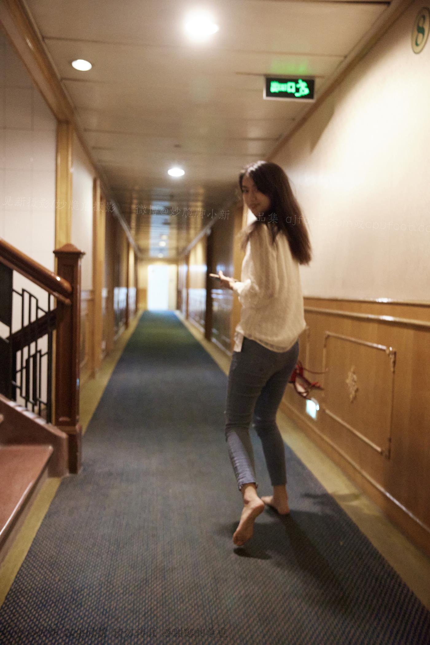 图片[61]-[见新摄影]NO.029 王家卫风格红色高跟鞋，质朴的生活气 (2) [88P] – 速更版-美库