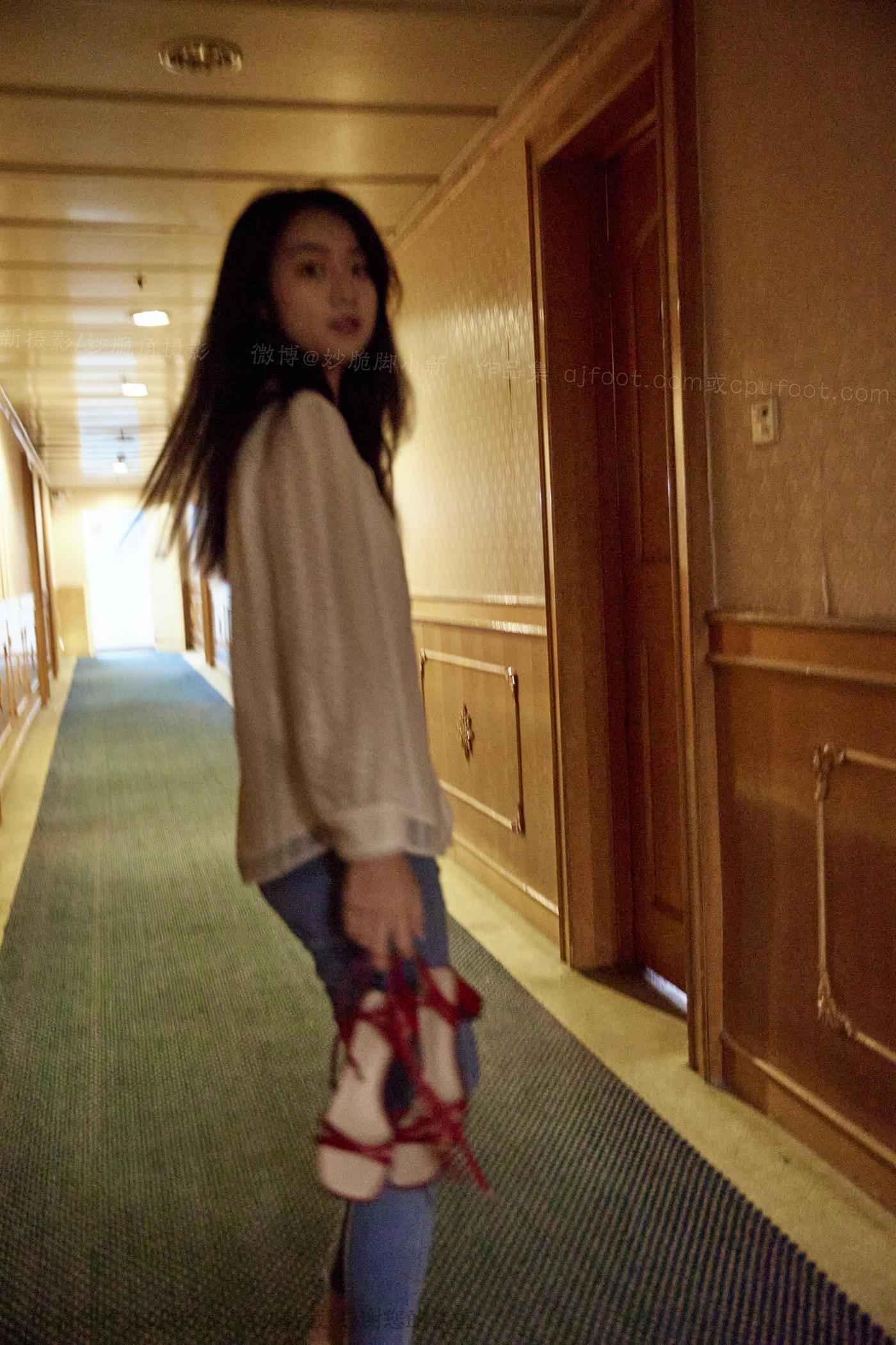 图片[67]-[见新摄影]NO.029 王家卫风格红色高跟鞋，质朴的生活气 (2) [88P] – 速更版-美库