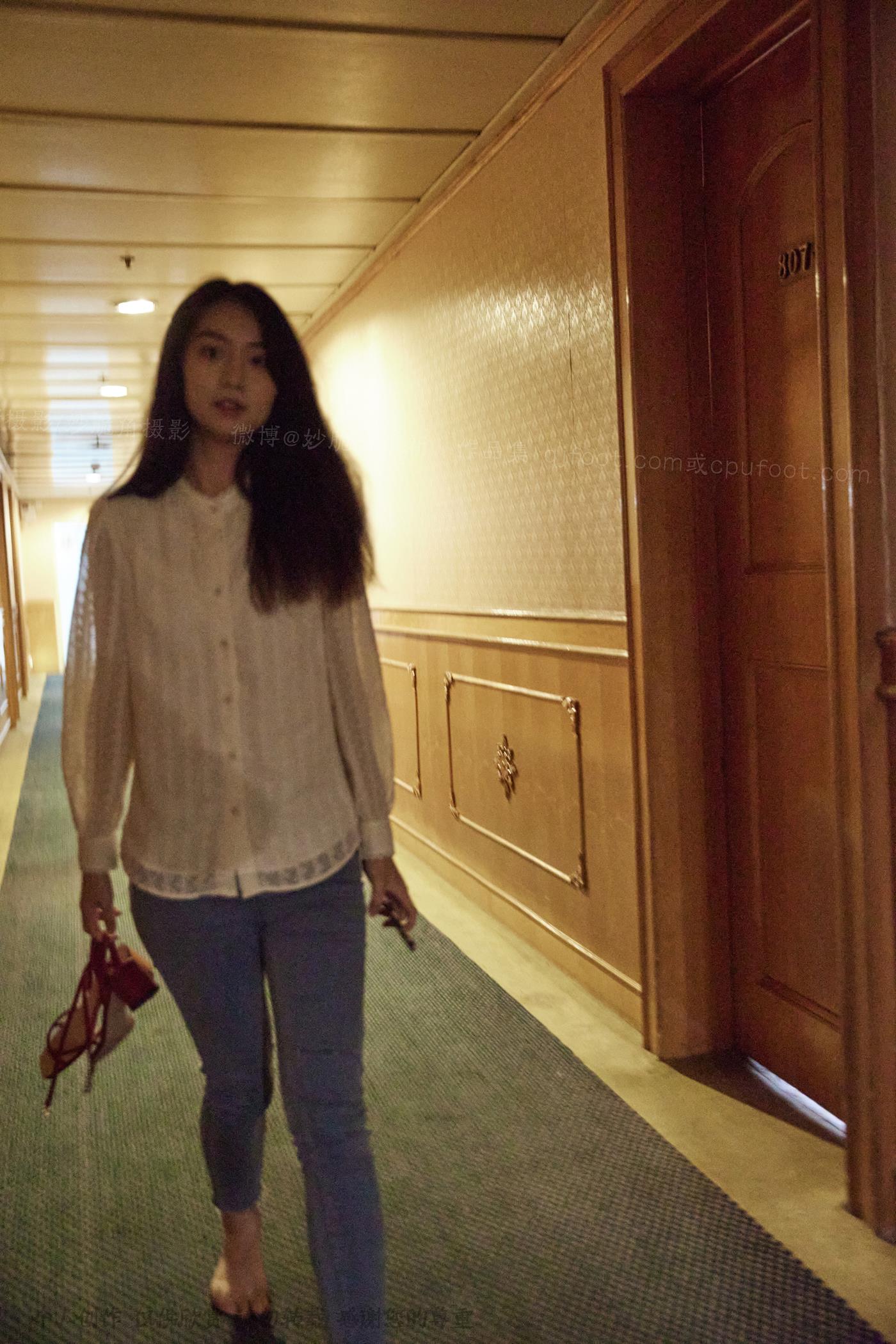 图片[70]-[见新摄影]NO.029 王家卫风格红色高跟鞋，质朴的生活气 (2) [88P] – 速更版-美库