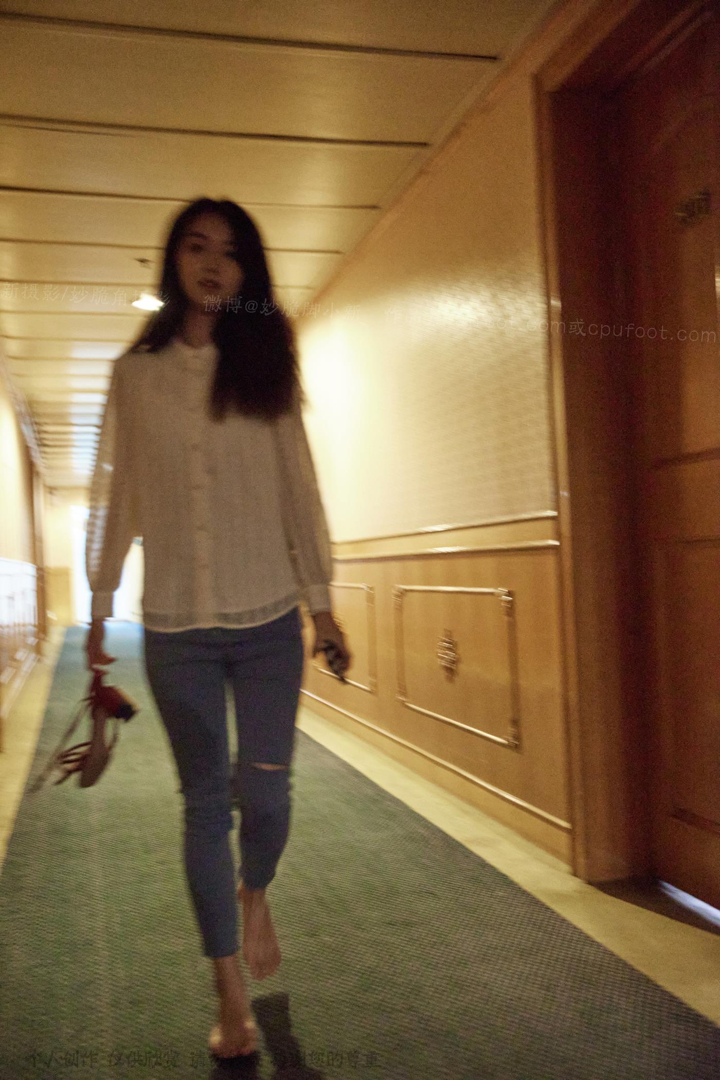 图片[71]-[见新摄影]NO.029 王家卫风格红色高跟鞋，质朴的生活气 (2) [88P] – 速更版-美库