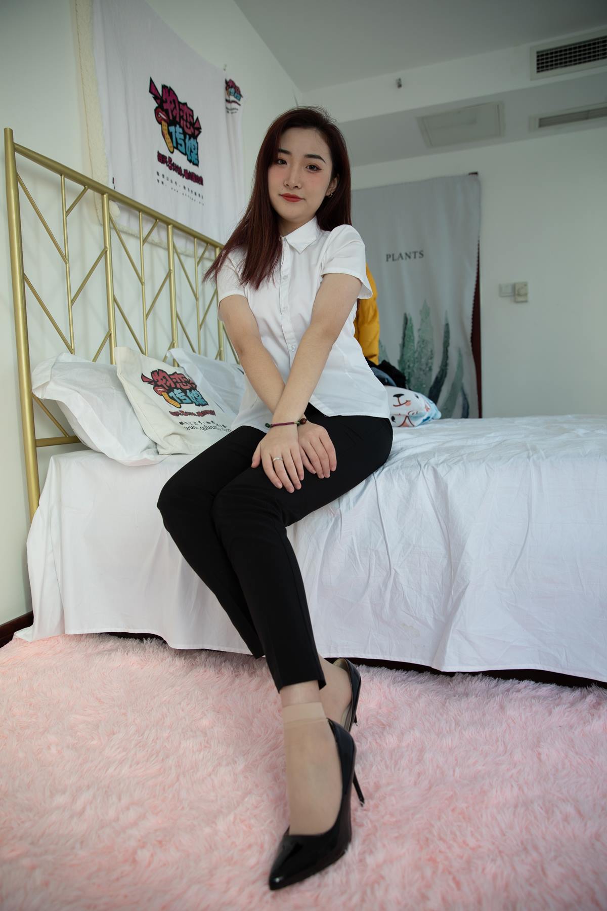 图片[18]-物恋传媒 NO.621 小晴-冬日梅林 (1) [84P] – 速更版-美库