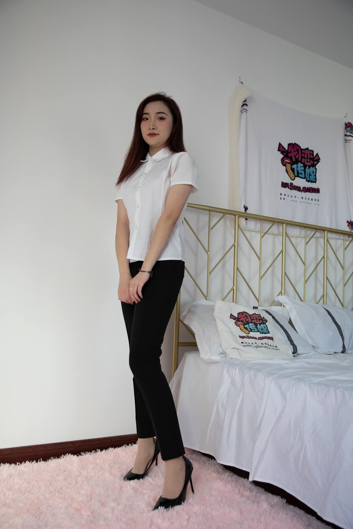 图片[19]-物恋传媒 NO.621 小晴-冬日梅林 (1) [84P] – 速更版-美库