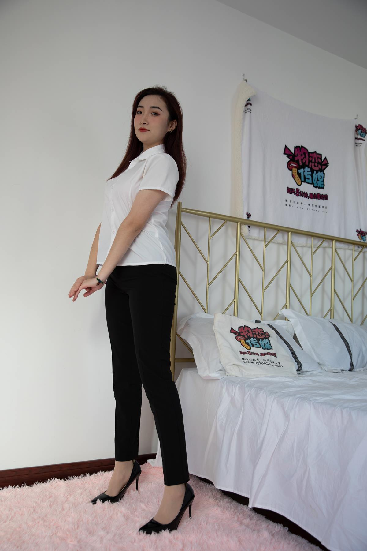 图片[22]-物恋传媒 NO.621 小晴-冬日梅林 (1) [84P] – 速更版-美库