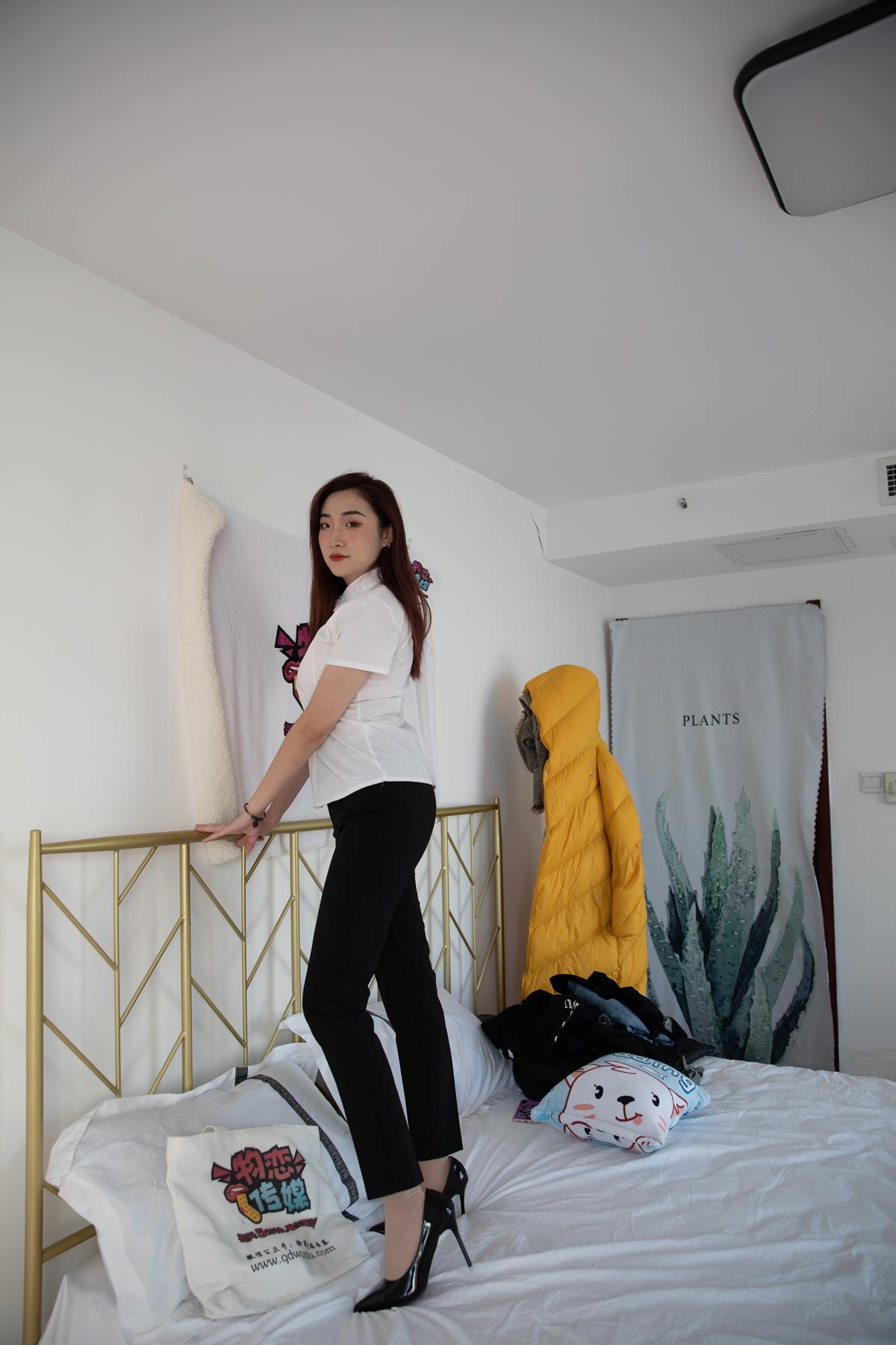 图片[61]-物恋传媒 NO.621 小晴-冬日梅林 (1) [84P] – 速更版-美库