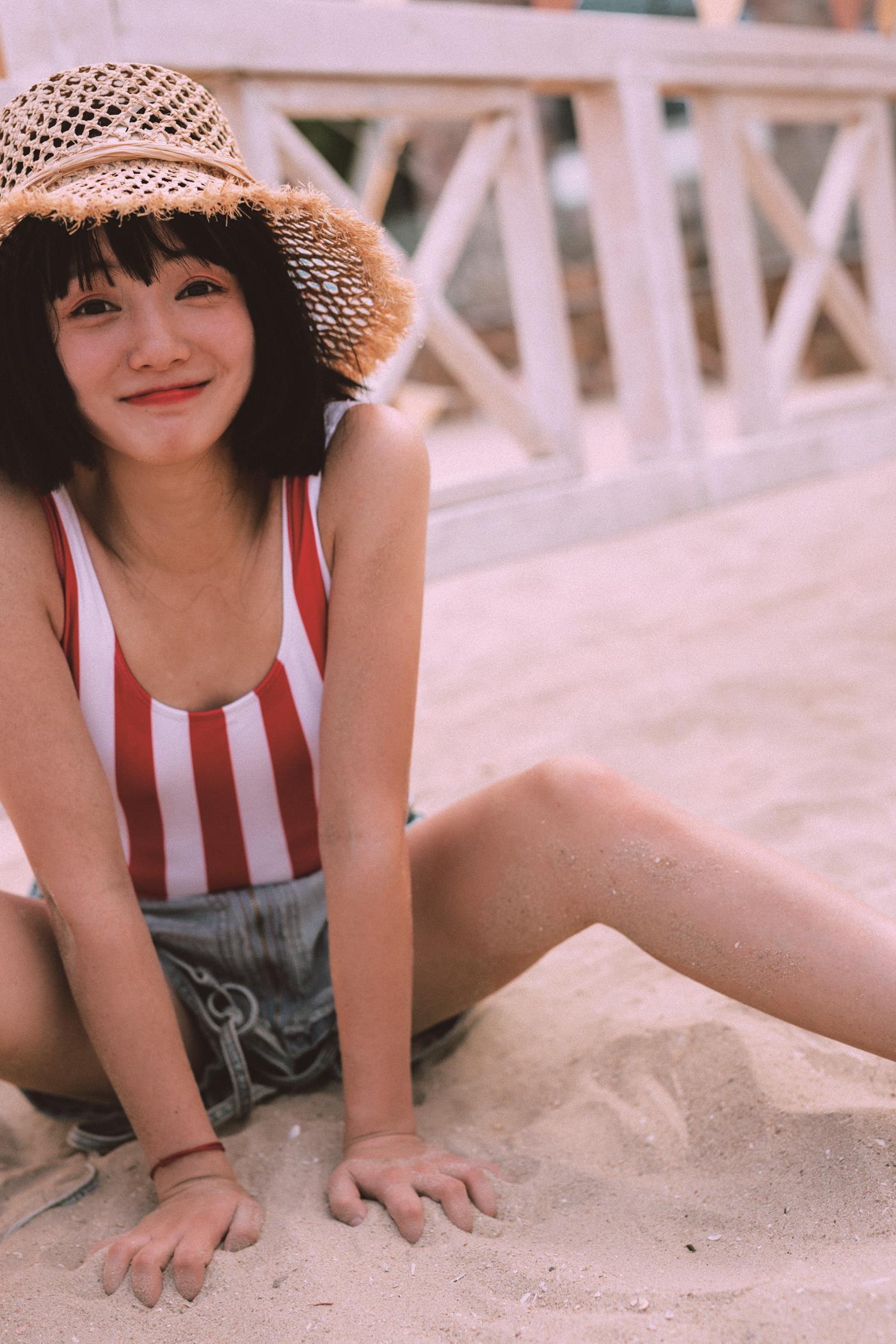 图片[20]-[YITUYU艺图语] 2021.11.24 红色沙滩少女 黎美汐 [42P] – 速更版-美库