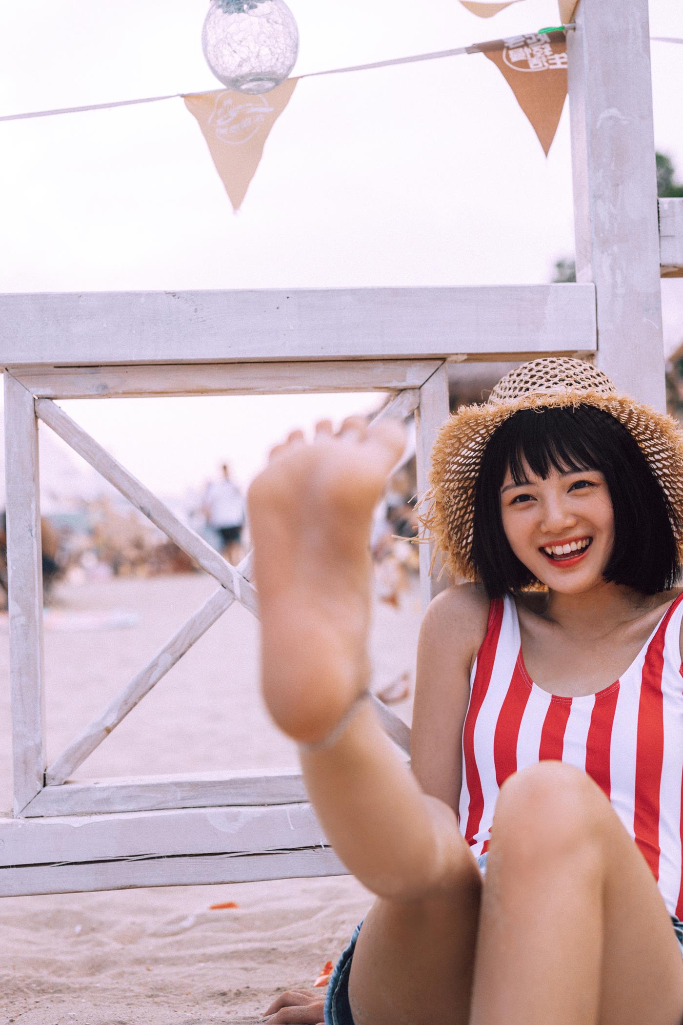 图片[24]-[YITUYU艺图语] 2021.11.24 红色沙滩少女 黎美汐 [42P] – 速更版-美库