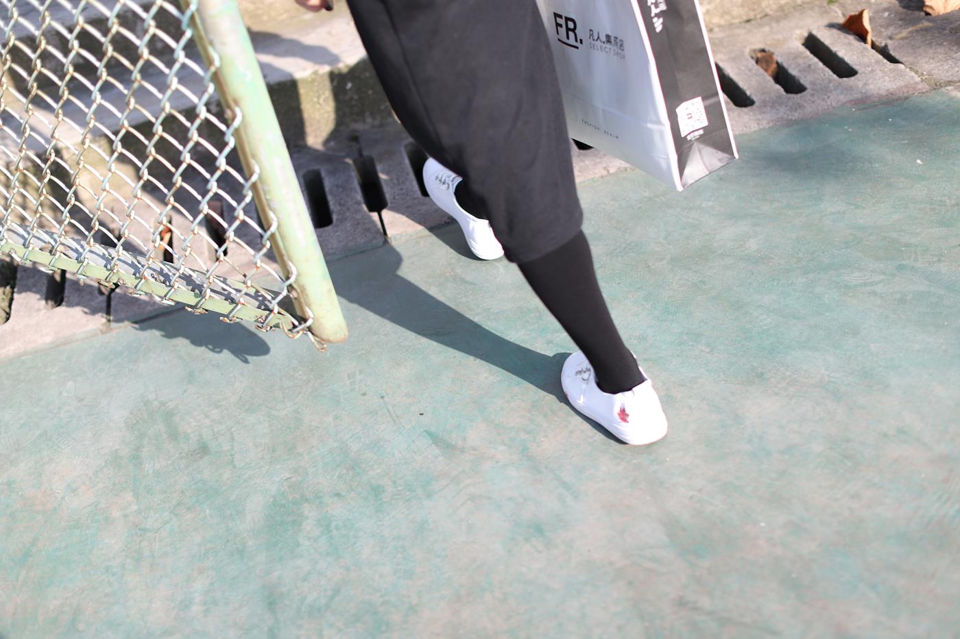 图片[23]-大西瓜爱牙膏-2019 10月活动 模特2（二） 校园厚黑丝 [104P] – 速更版-美库