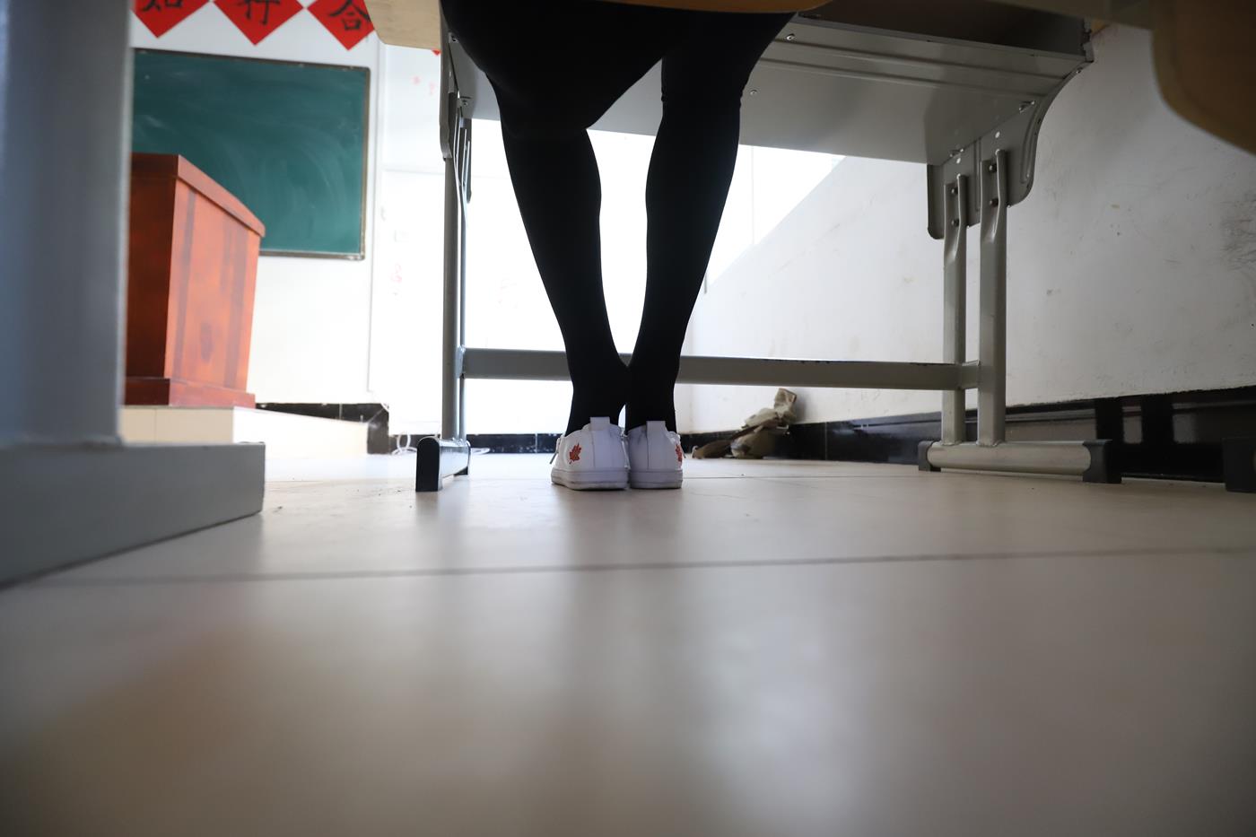 图片[48]-大西瓜爱牙膏-2019 10月活动 模特2（二） 校园厚黑丝 [104P] – 速更版-美库