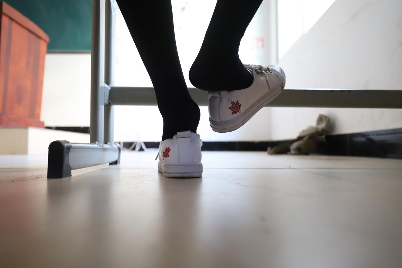 图片[52]-大西瓜爱牙膏-2019 10月活动 模特2（二） 校园厚黑丝 [104P] – 速更版-美库