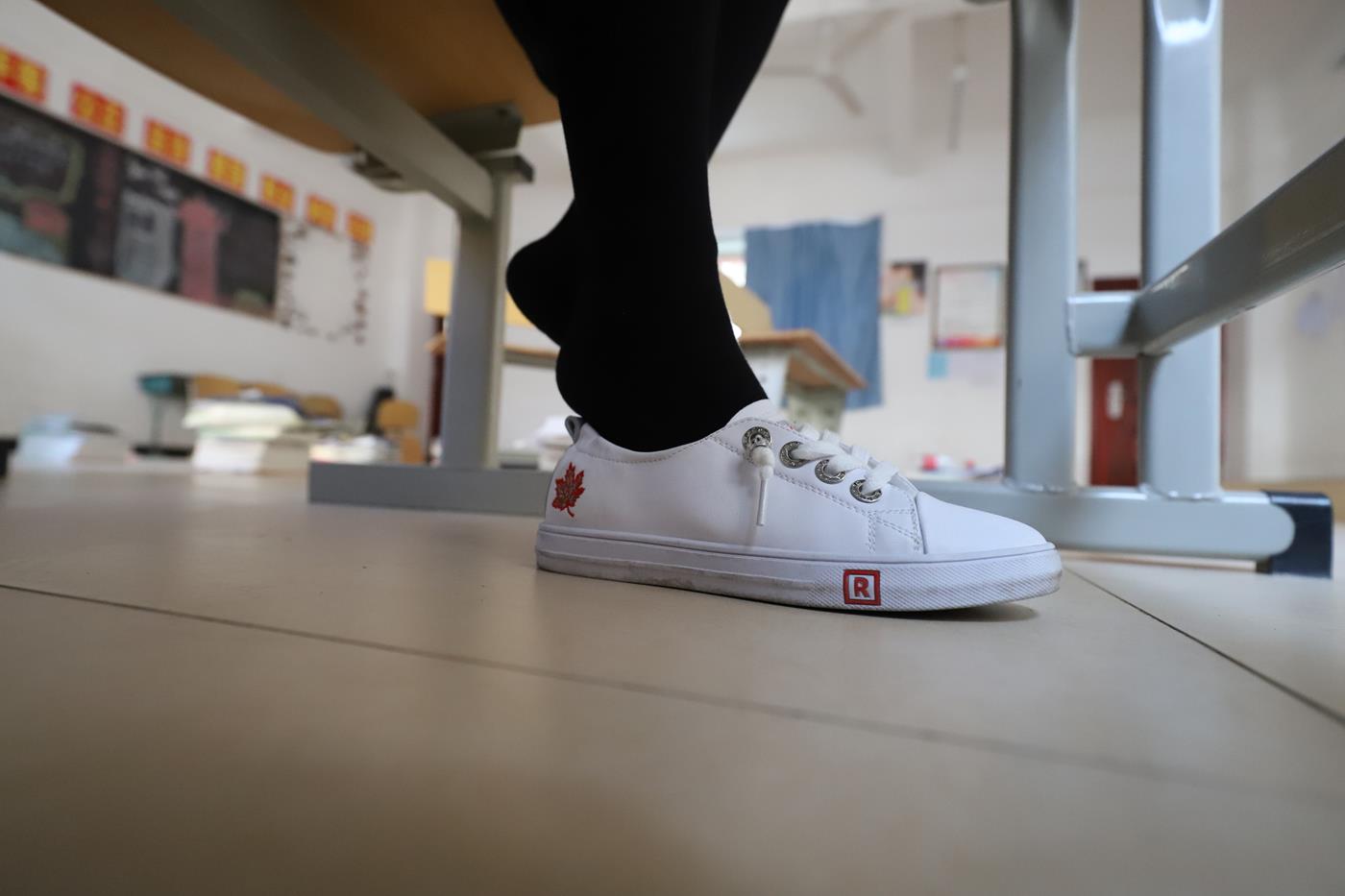 图片[71]-大西瓜爱牙膏-2019 10月活动 模特2（二） 校园厚黑丝 [104P] – 速更版-美库