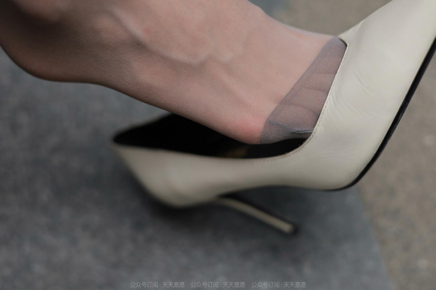 图片[68]-[IESS异思趣向] 2022.06.07 丝享家1110：团团《灰丝蓝色短裙》[86P] – 速更版-美库