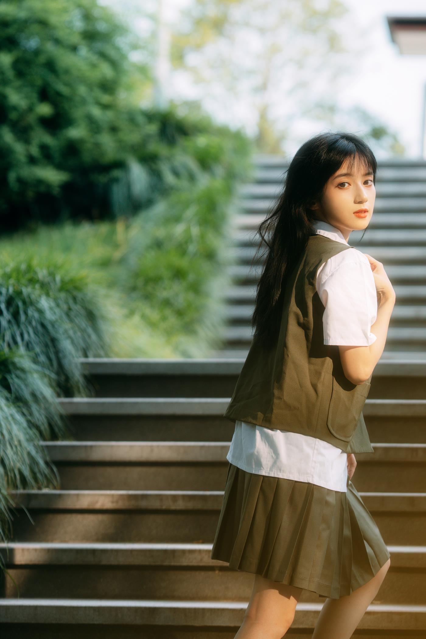 图片[24]-[YITUYU艺图语] 2021.11.26 绿色心情 月半了吧 [25P] – 速更版-美库