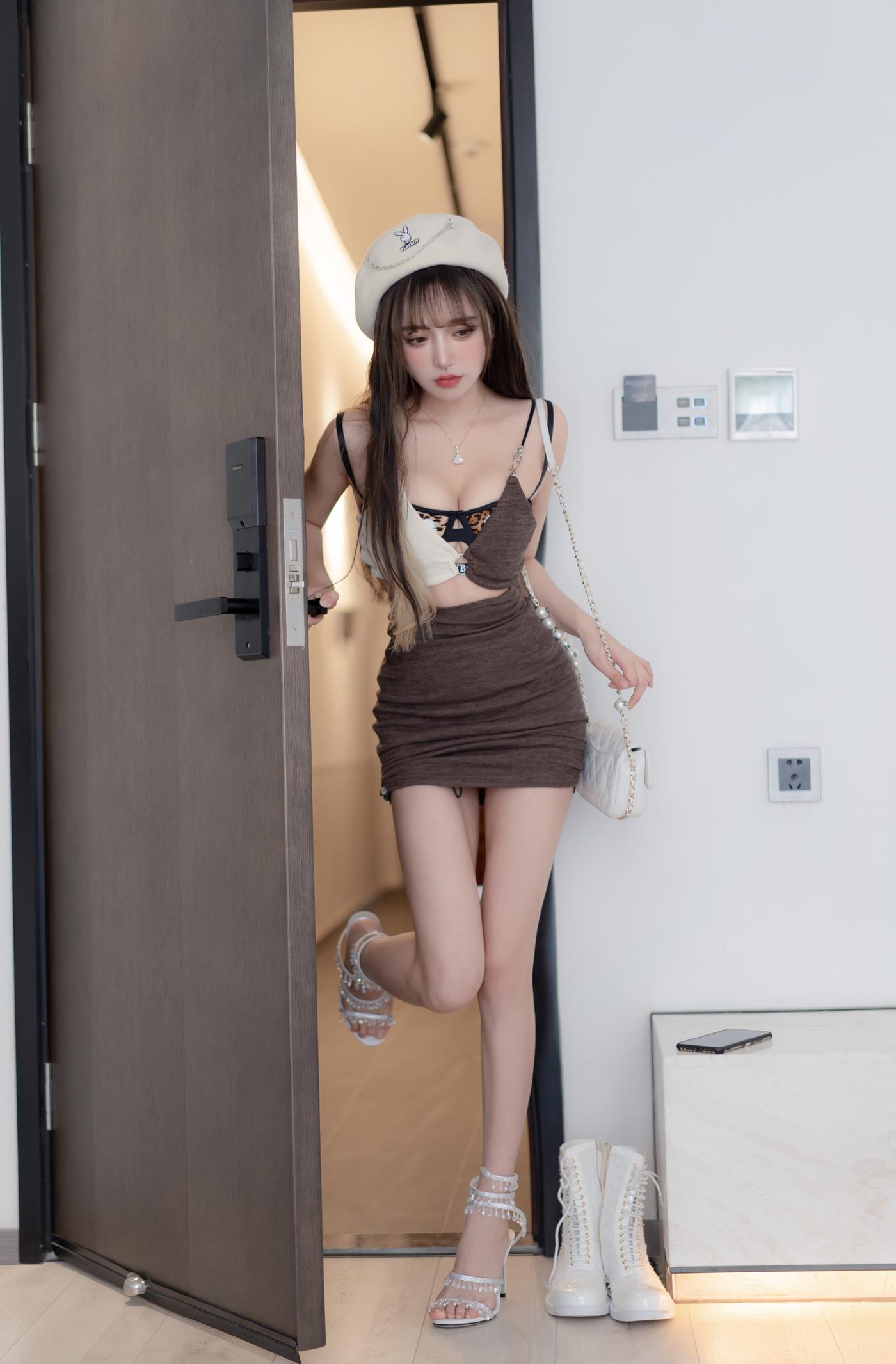 图片[33]-过期米线线喵  – 年上女友[44P] – 速更版-美库