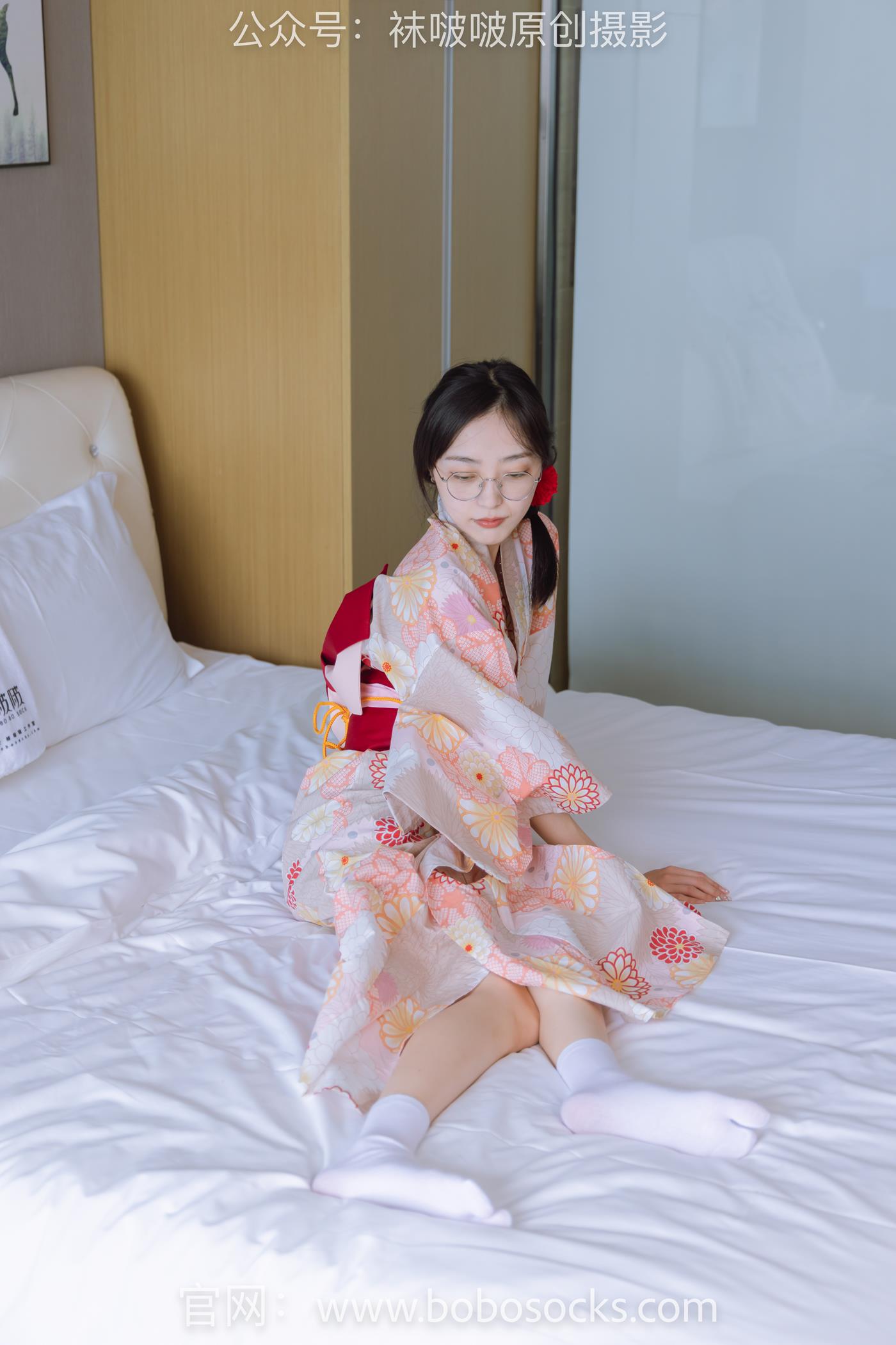 图片[23]-[BoBoSocks袜啵啵]NO.137 稚予-木屐、分指白棉袜、裸足、和风浴衣 (2) [90P] – 速更版-美库