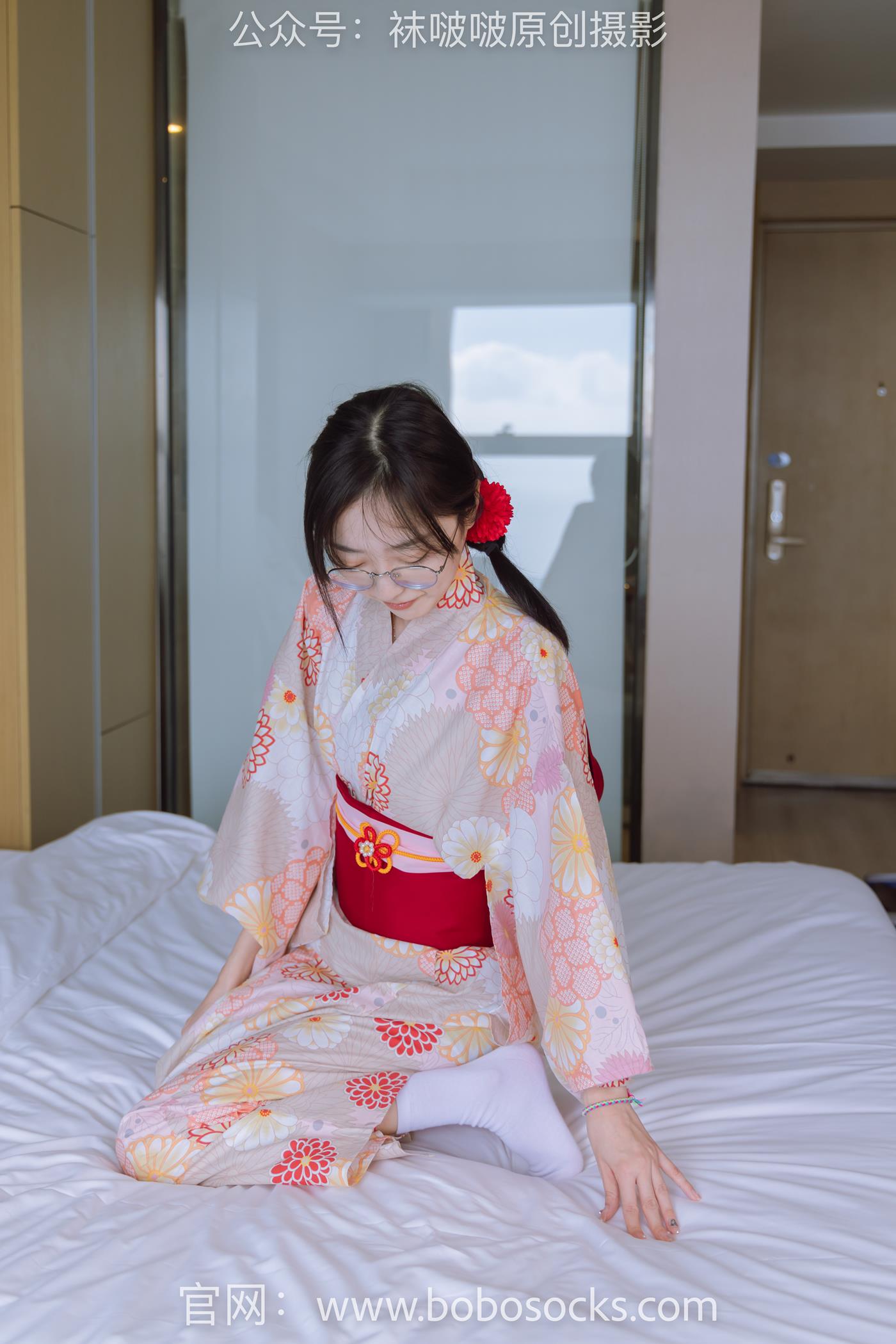 图片[73]-[BoBoSocks袜啵啵]NO.137 稚予-木屐、分指白棉袜、裸足、和风浴衣 (1) [80P] – 速更版-美库