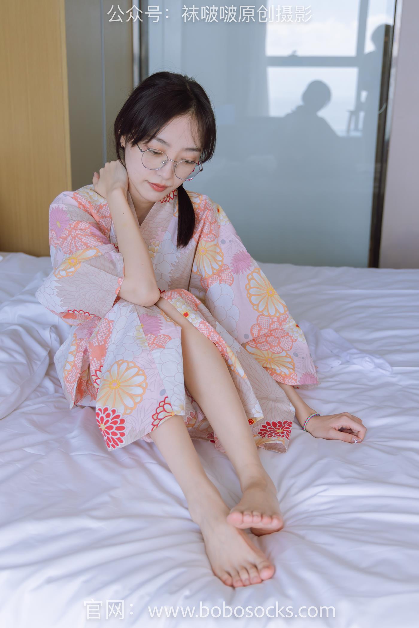 图片[84]-[BoBoSocks袜啵啵]NO.137 稚予-木屐、分指白棉袜、裸足、和风浴衣 (2) [90P] – 速更版-美库