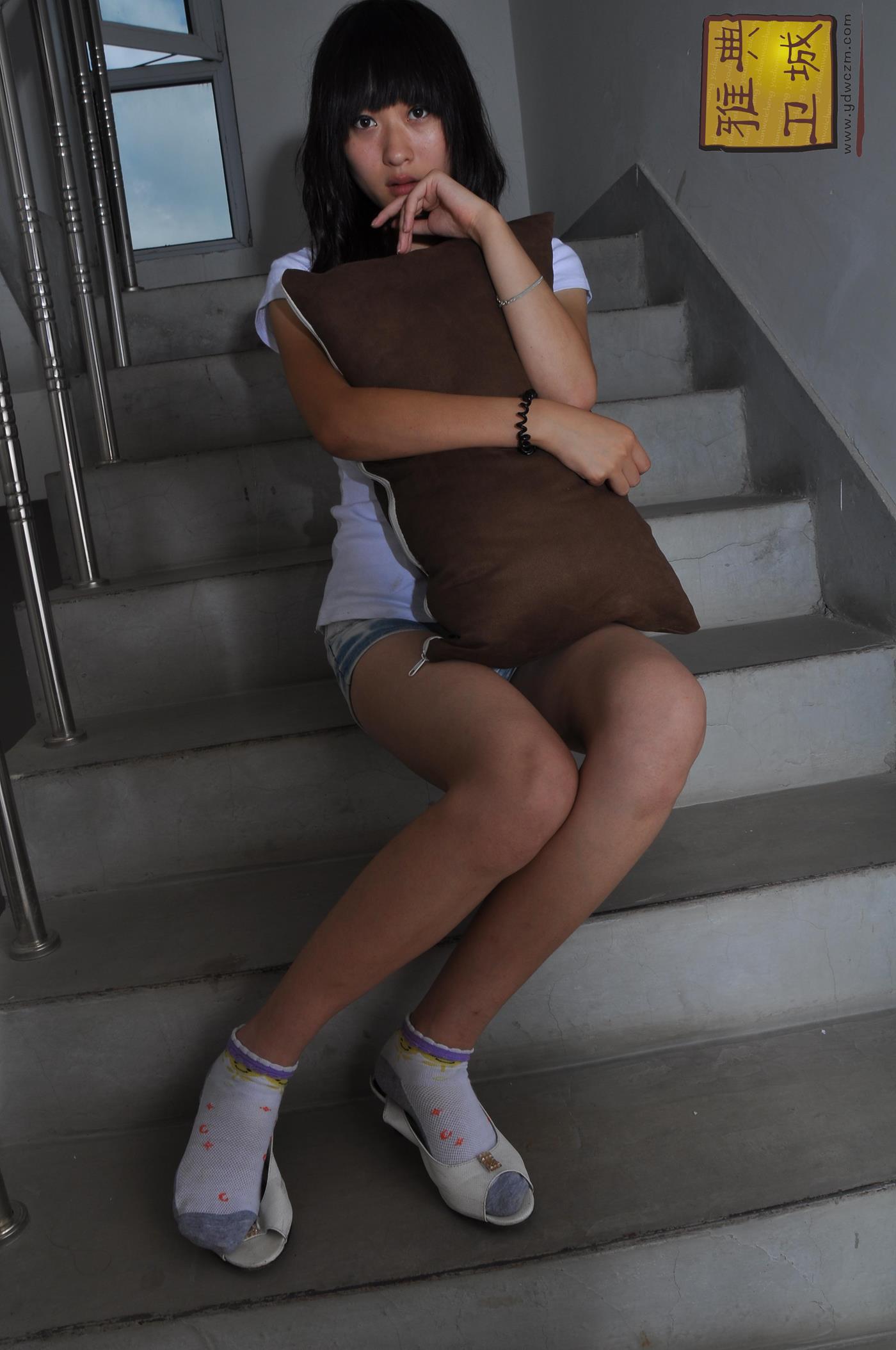 图片[16]-雅典卫城  楼梯间发呆的小姐姐 2010-005 (1) [84P] – 速更版-美库