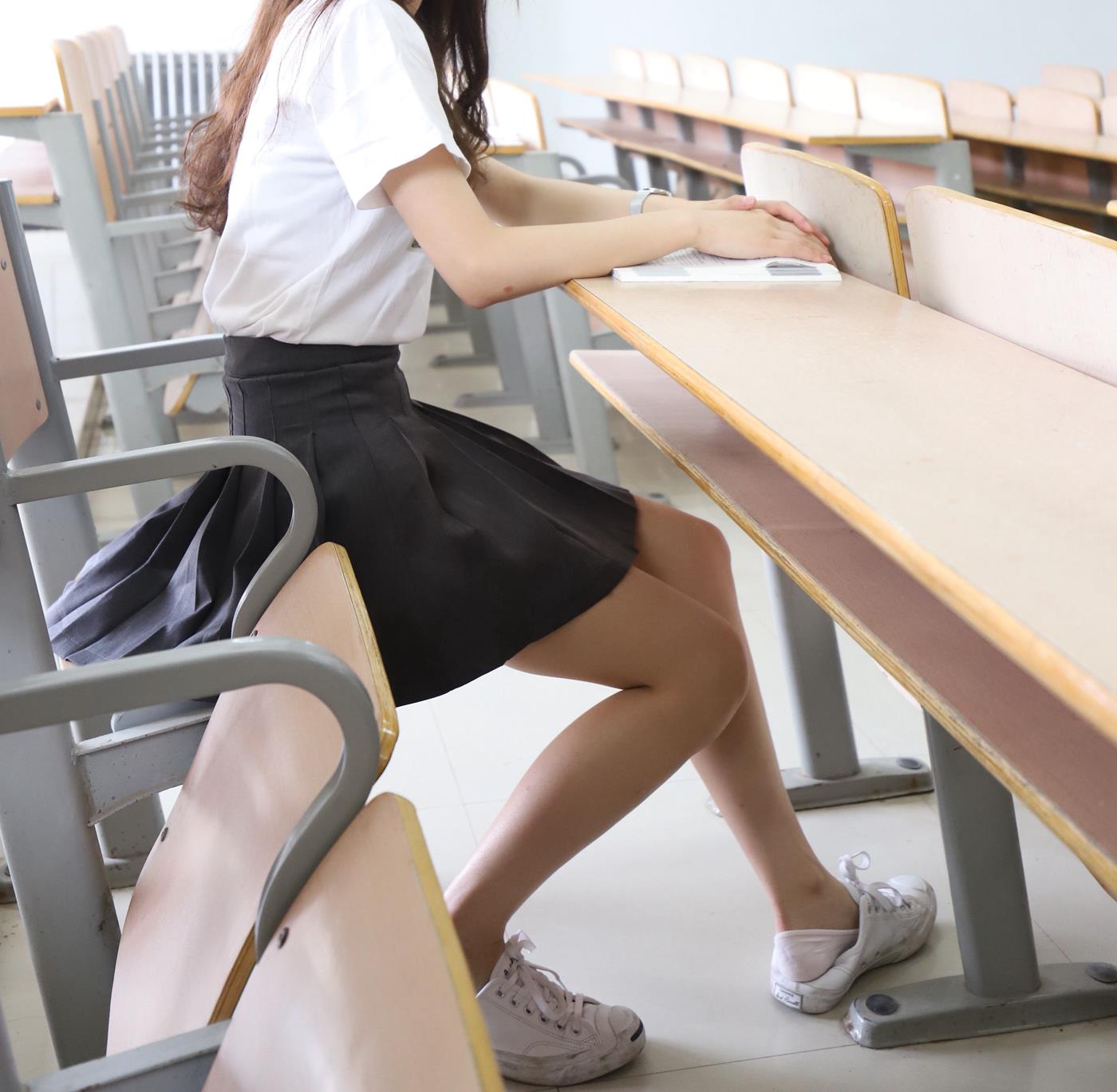 图片[13]-大西瓜爱牙膏-2019 11X活动 模特2（二） 教室短裙船袜 (1) [84P] – 速更版-美库