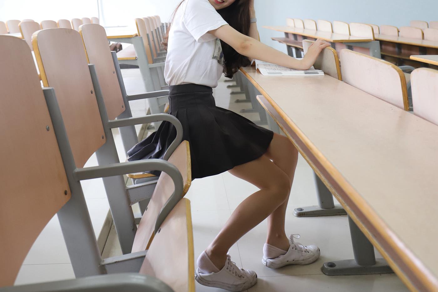 图片[15]-大西瓜爱牙膏-2019 11X活动 模特2（二） 教室短裙船袜 (1) [84P] – 速更版-美库