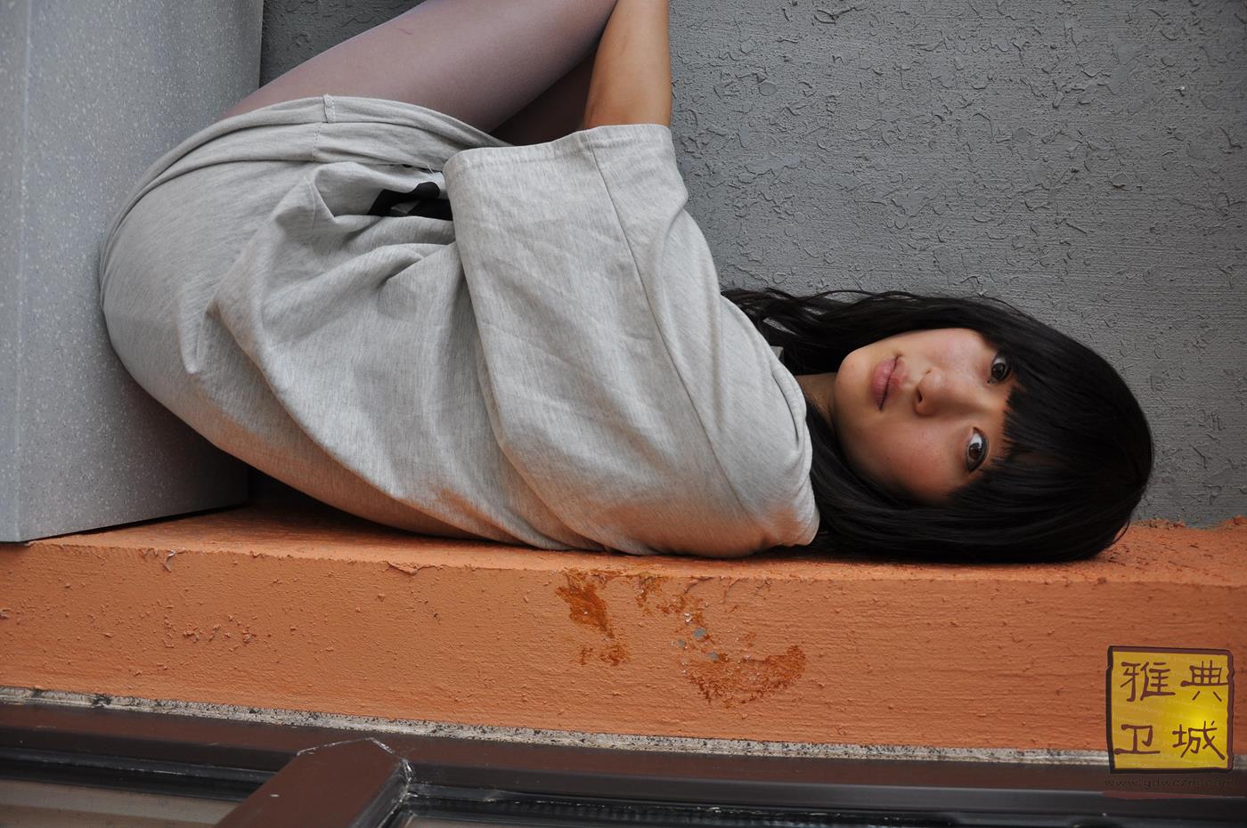 图片[68]-雅典卫城  楼梯间发呆的小姐姐 2010-005 (2) [84P] – 速更版-美库