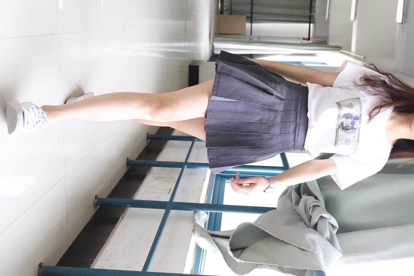 图片[23]-大西瓜爱牙膏-2019 11X活动 模特2（二） 教室短裙船袜 (3) [84P] – 速更版-美库