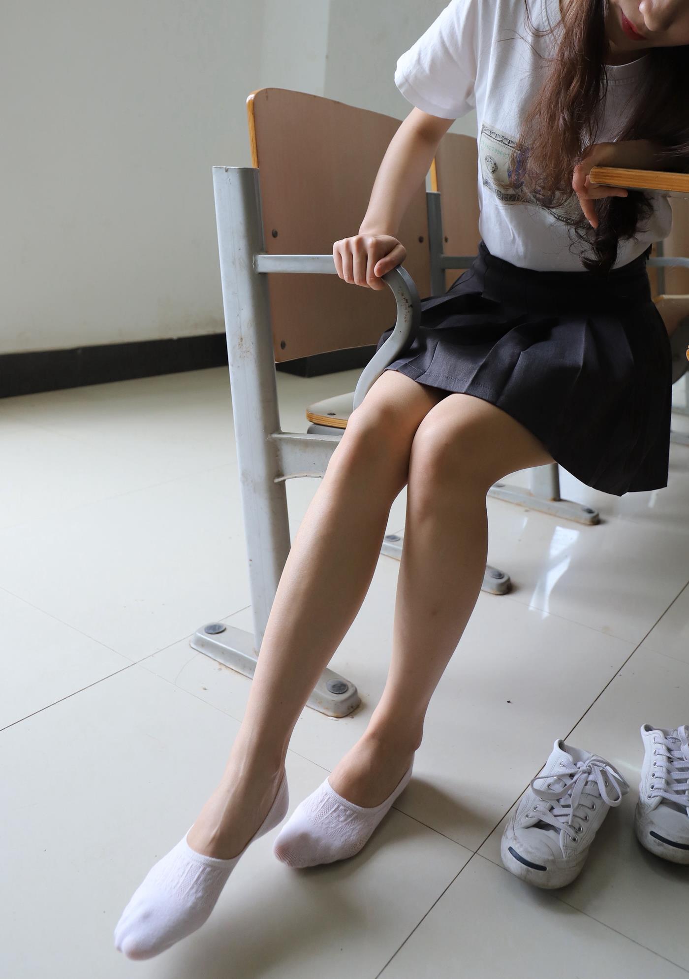 图片[18]-大西瓜爱牙膏-2019 11X活动 模特2（二） 教室短裙船袜 (4) [60P] – 速更版-美库