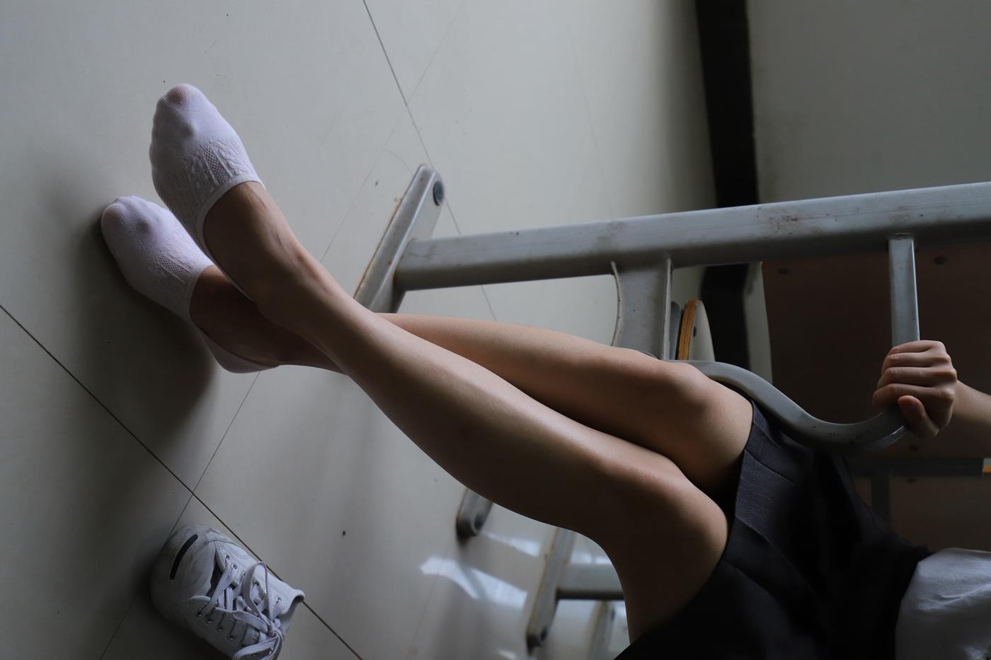 图片[22]-大西瓜爱牙膏-2019 11X活动 模特2（二） 教室短裙船袜 (4) [60P] – 速更版-美库