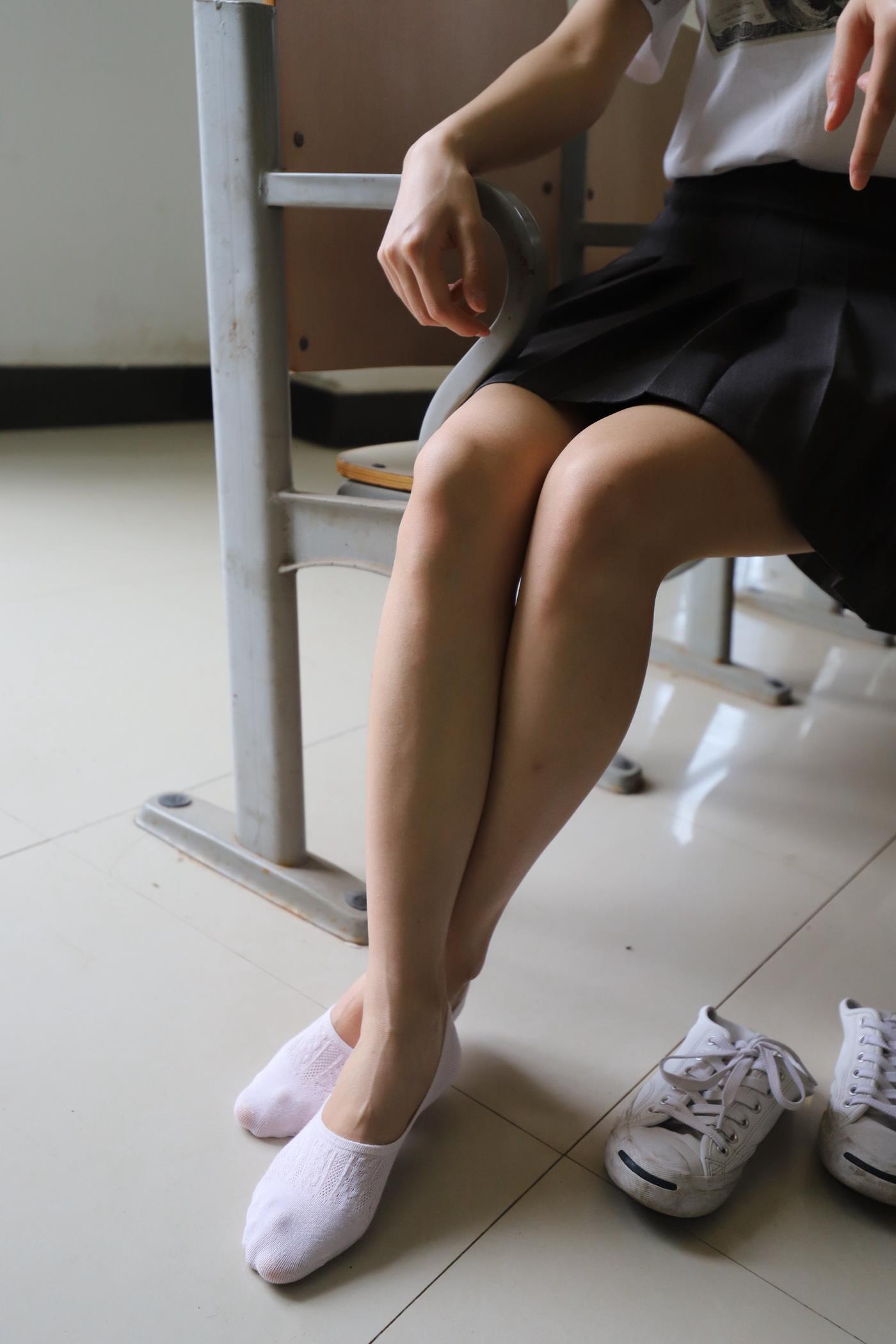 图片[23]-大西瓜爱牙膏-2019 11X活动 模特2（二） 教室短裙船袜 (4) [60P] – 速更版-美库