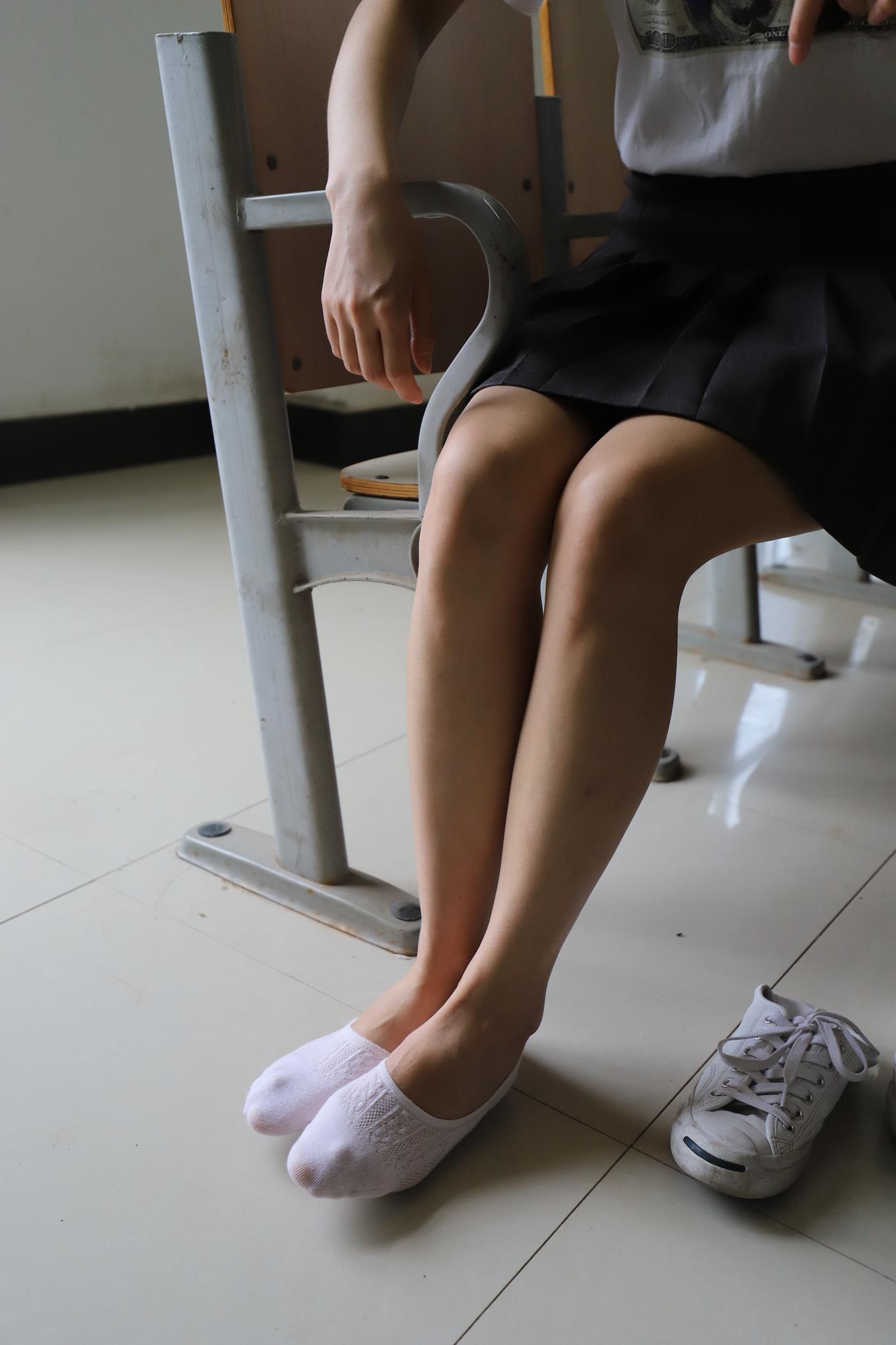 图片[24]-大西瓜爱牙膏-2019 11X活动 模特2（二） 教室短裙船袜 (4) [60P] – 速更版-美库