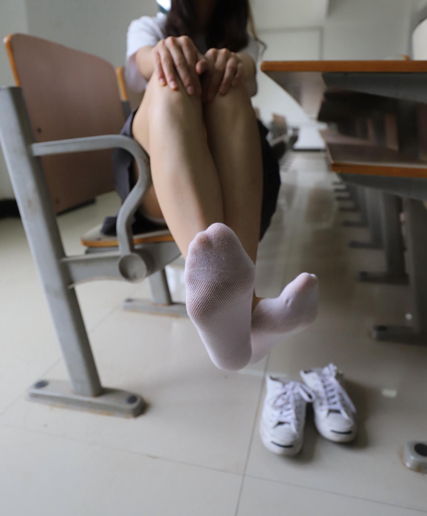 图片[28]-大西瓜爱牙膏-2019 11X活动 模特2（二） 教室短裙船袜 (5) [45P] – 速更版-美库