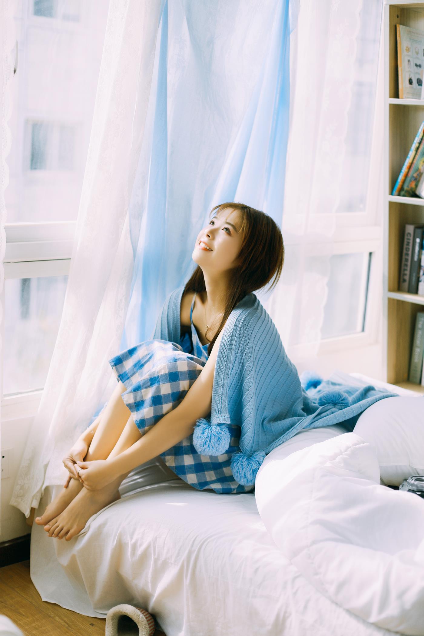 图片[24]-[YITUYU艺图语] 2021.12.02 光影游戏 嘉欣 [35P] – 速更版-美库