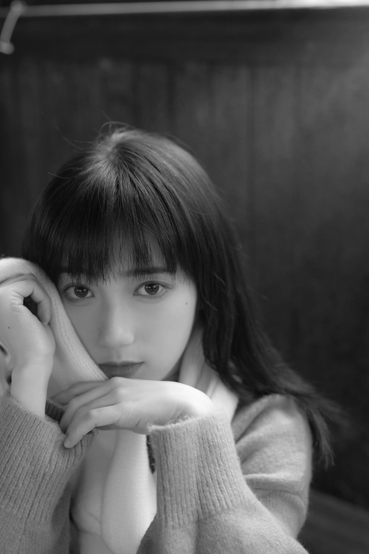 图片[22]-[YITUYU艺图语] 2021.12.07 阴天小木屋 月半了吧 [32P] – 速更版-美库