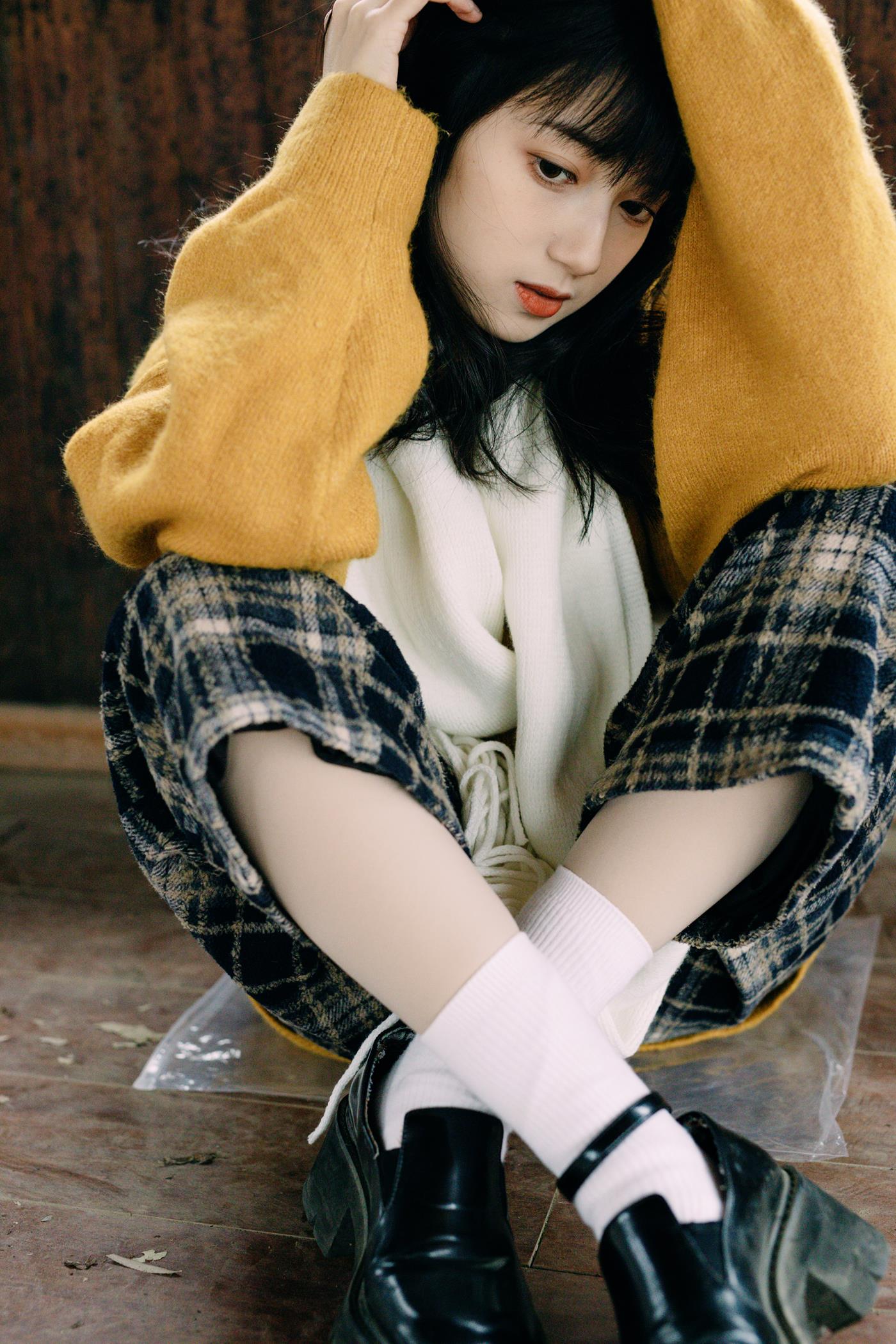 图片[24]-[YITUYU艺图语] 2021.12.07 阴天小木屋 月半了吧 [32P] – 速更版-美库