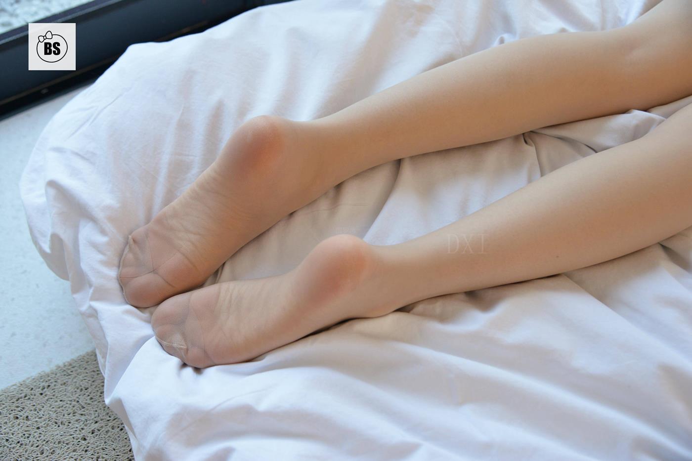 图片[57]-我丝你想 MX037 美西-窝在沙发里 [58P] – 速更版-美库