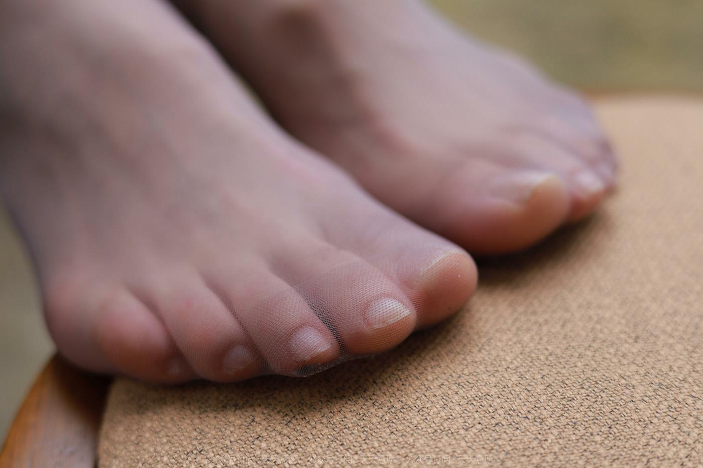 图片[39]-[IESS异思趣向] 2022.06.09 丝享家1112：小六《蓝鞋灰丝》[85P/154MB] – 速更版-美库