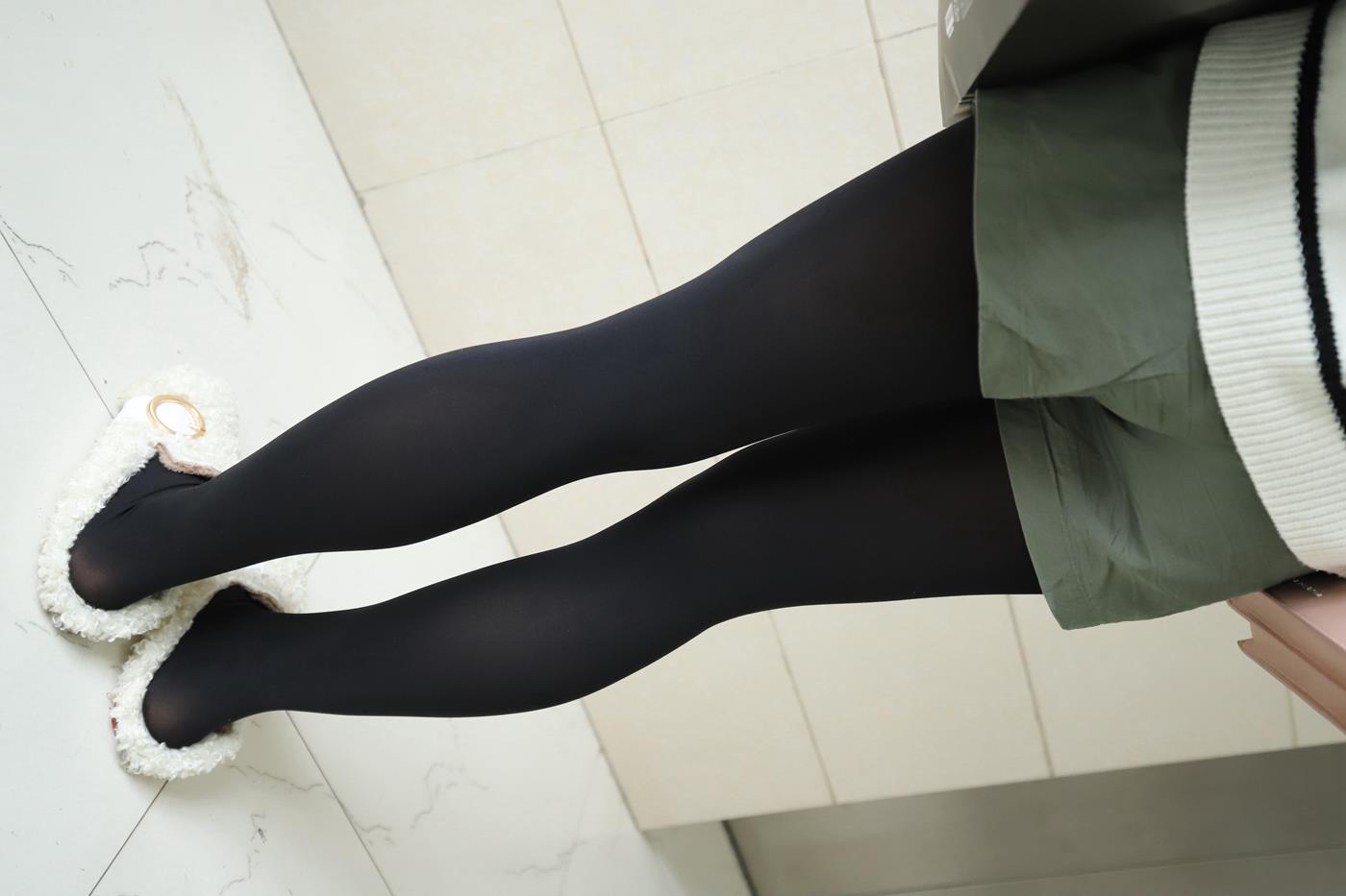 图片[11]-大西瓜爱牙膏-2019 11X活动 模特3（三） 教室黑丝厚长袜 (1) [84P] – 速更版-美库