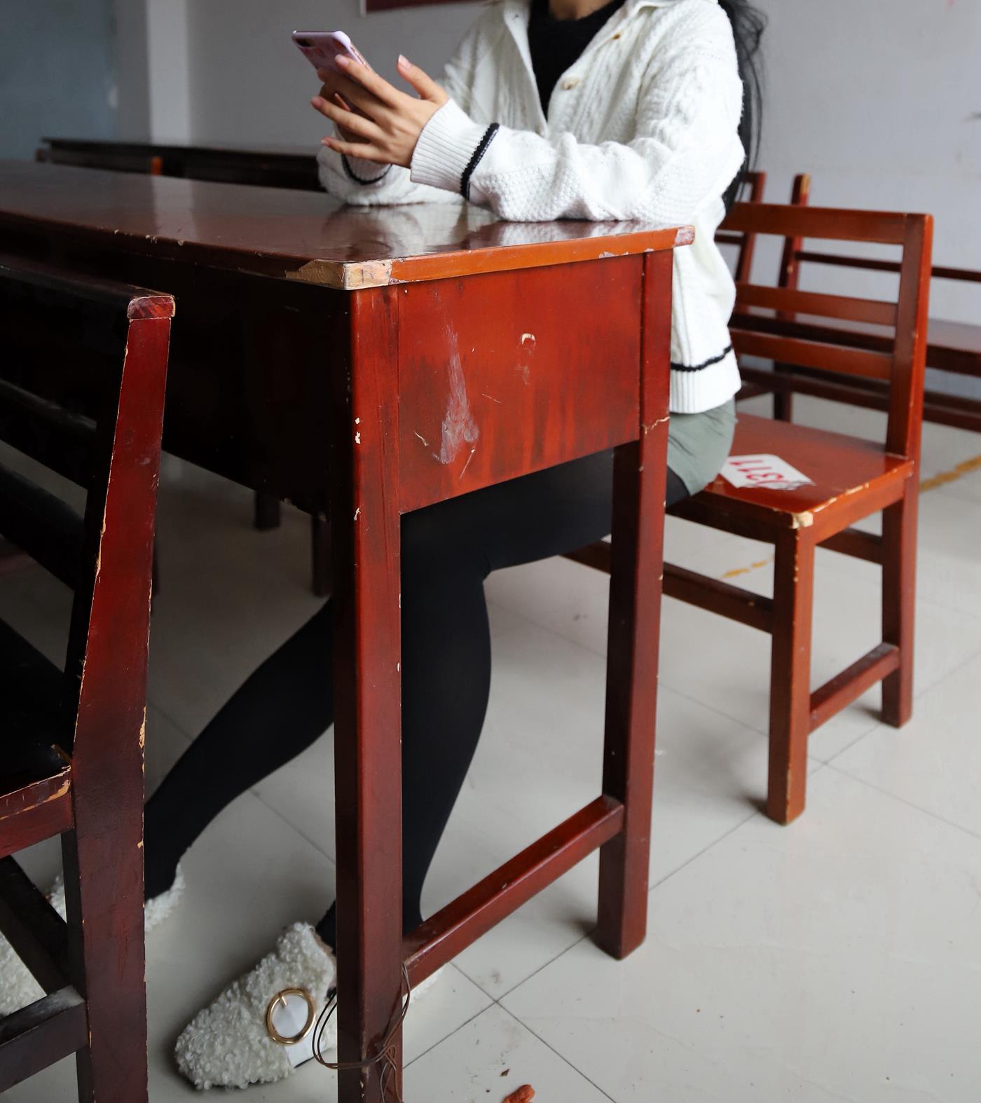 图片[13]-大西瓜爱牙膏-2019 11X活动 模特3（三） 教室黑丝厚长袜 (1) [84P] – 速更版-美库