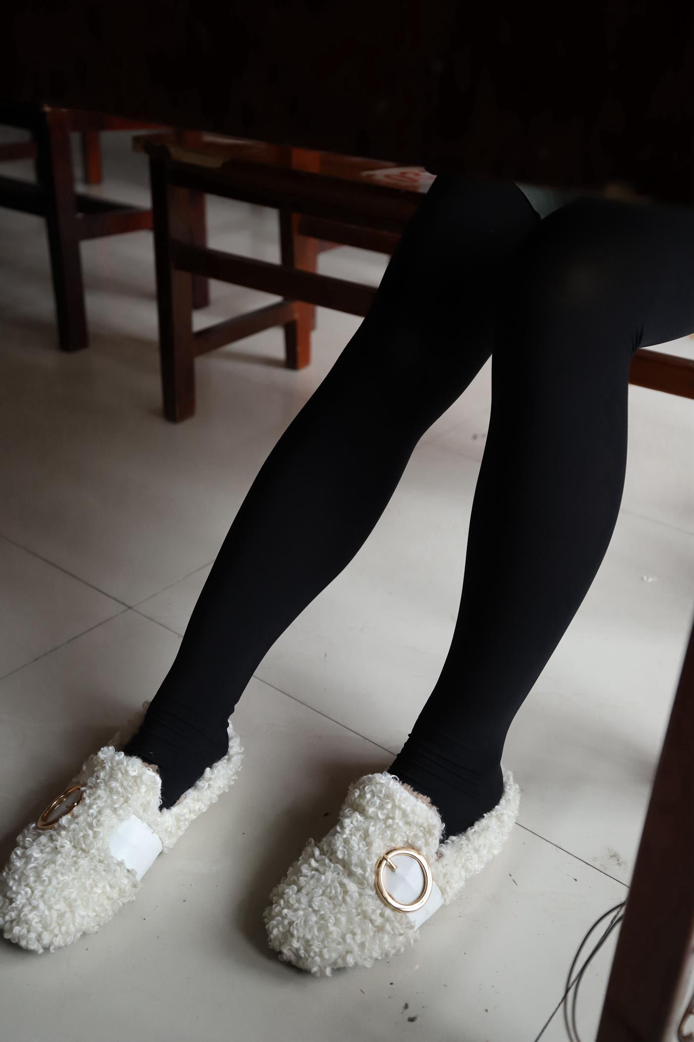 图片[15]-大西瓜爱牙膏-2019 11X活动 模特3（三） 教室黑丝厚长袜 (1) [84P] – 速更版-美库