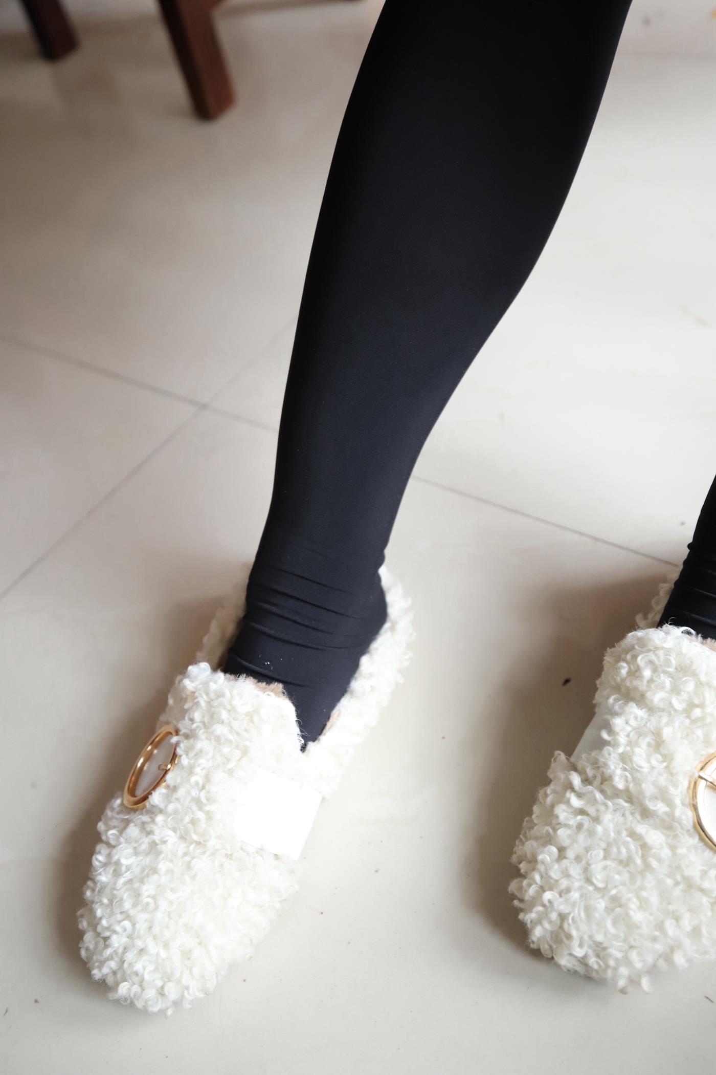 图片[19]-大西瓜爱牙膏-2019 11X活动 模特3（三） 教室黑丝厚长袜 (1) [84P] – 速更版-美库