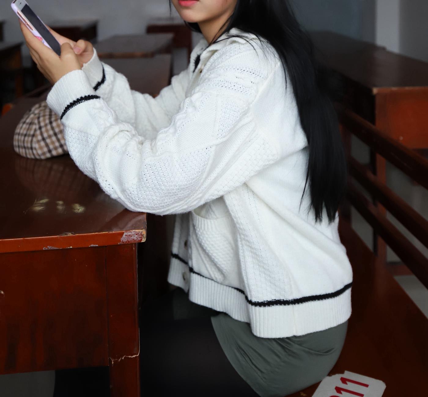 图片[25]-大西瓜爱牙膏-2019 11X活动 模特3（三） 教室黑丝厚长袜 (1) [84P] – 速更版-美库