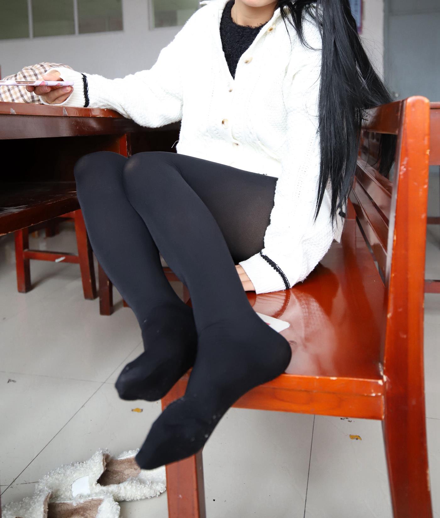 图片[18]-大西瓜爱牙膏-2019 11X活动 模特3（三） 教室黑丝厚长袜 (2) [71P] – 速更版-美库