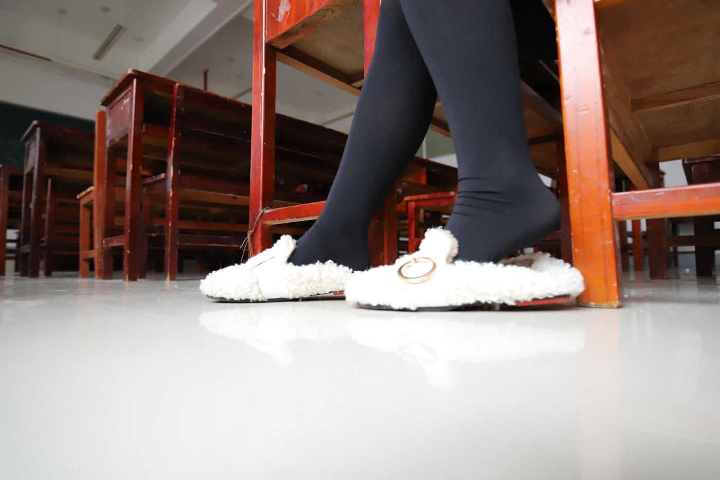 图片[47]-大西瓜爱牙膏-2019 11X活动 模特3（三） 教室黑丝厚长袜 (1) [84P] – 速更版-美库