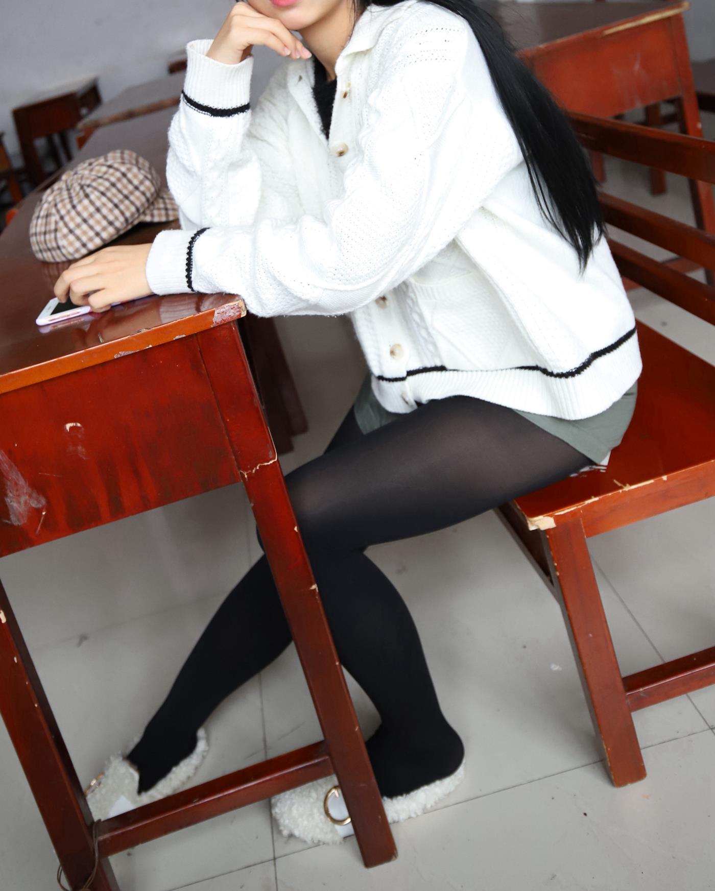 图片[54]-大西瓜爱牙膏-2019 11X活动 模特3（三） 教室黑丝厚长袜 (1) [84P] – 速更版-美库