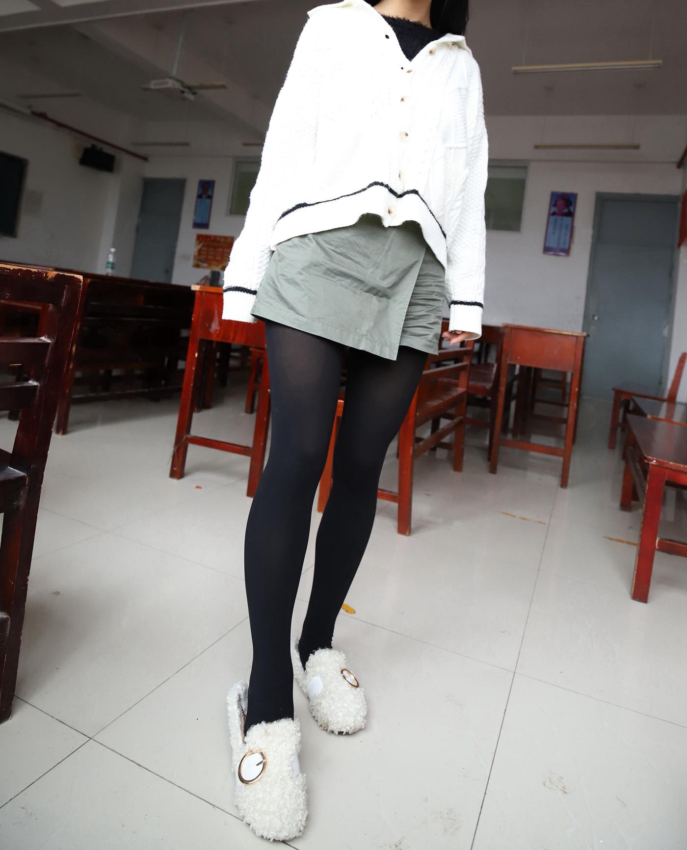 图片[30]-大西瓜爱牙膏-2019 11X活动 模特3（三） 教室黑丝厚长袜 (2) [71P] – 速更版-美库