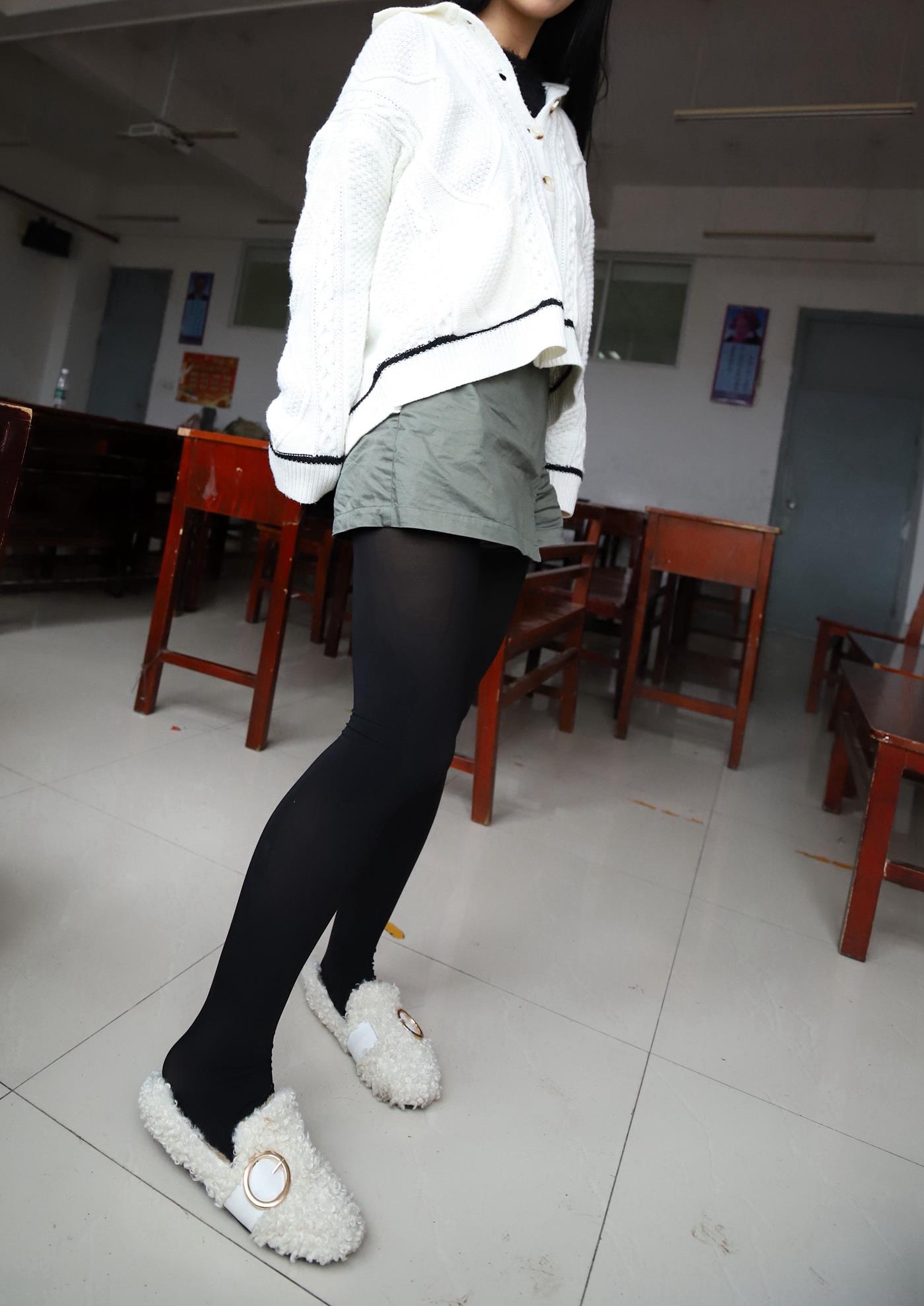 图片[32]-大西瓜爱牙膏-2019 11X活动 模特3（三） 教室黑丝厚长袜 (2) [71P] – 速更版-美库