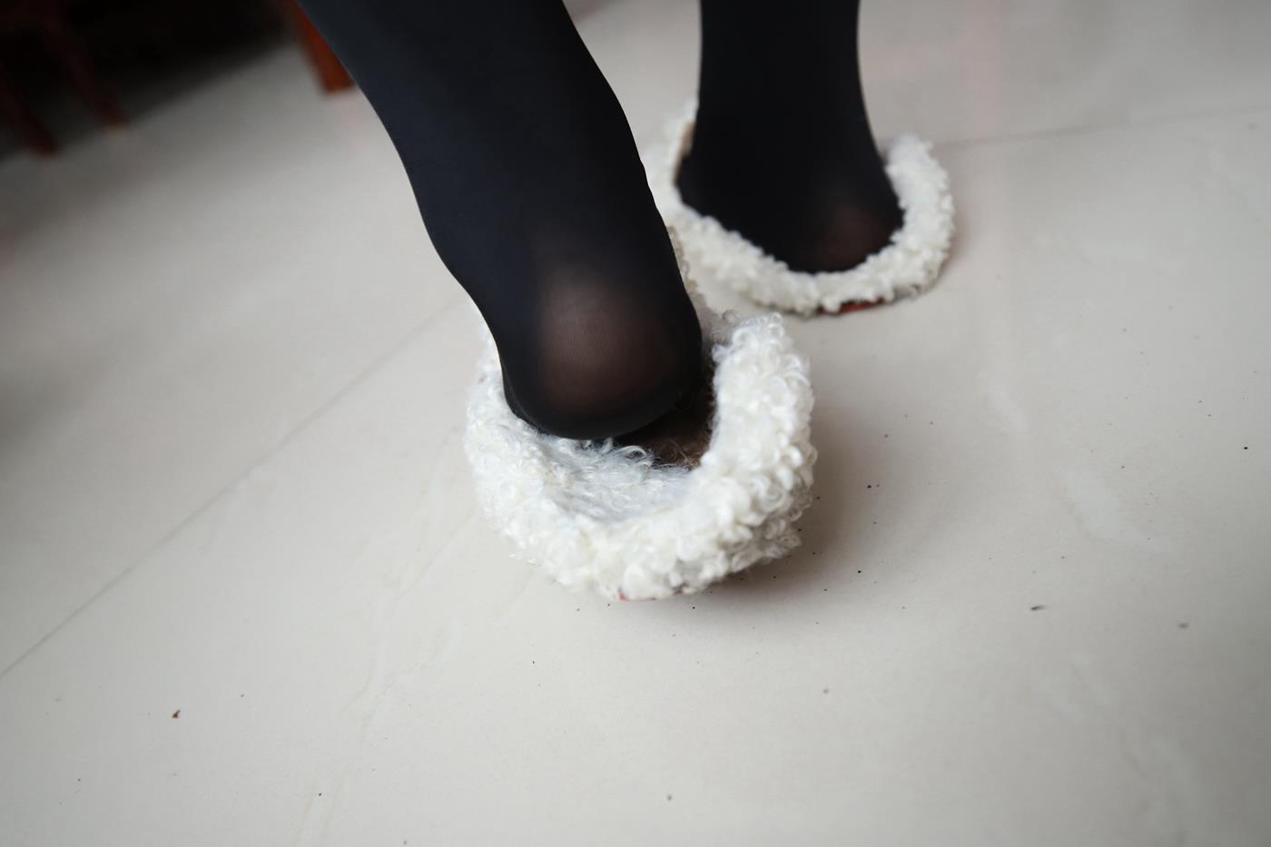 图片[34]-大西瓜爱牙膏-2019 11X活动 模特3（三） 教室黑丝厚长袜 (2) [71P] – 速更版-美库