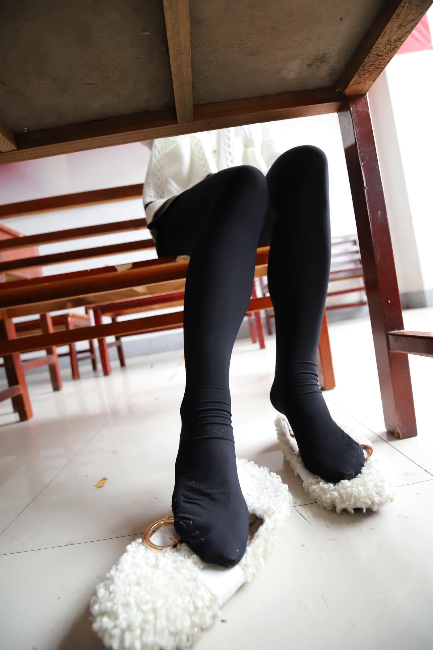 图片[72]-大西瓜爱牙膏-2019 11X活动 模特3（三） 教室黑丝厚长袜 (1) [84P] – 速更版-美库