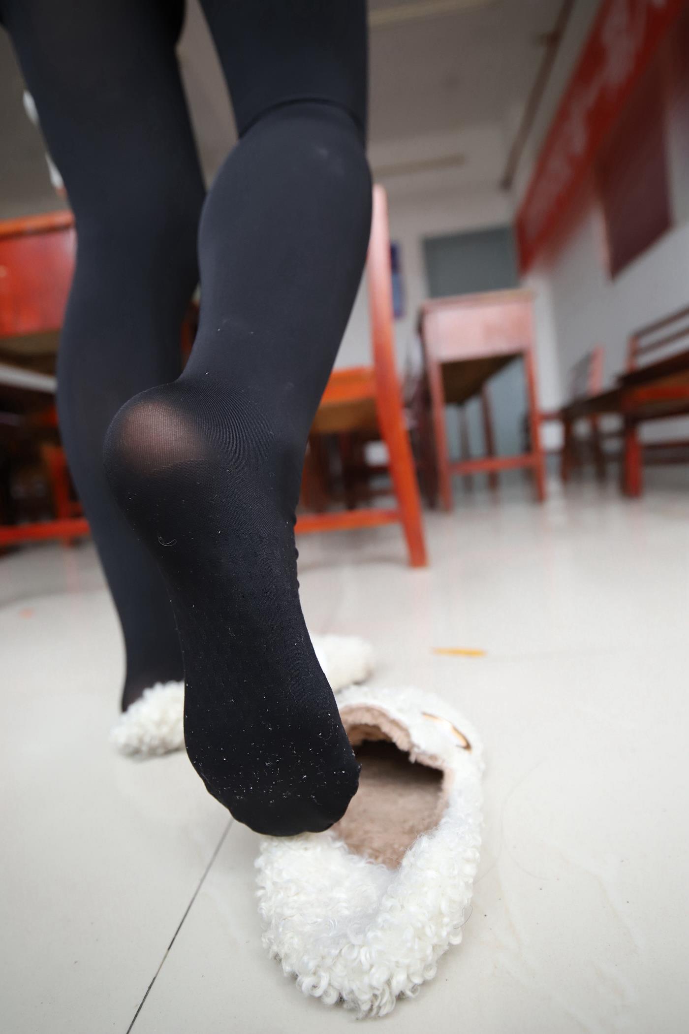 图片[39]-大西瓜爱牙膏-2019 11X活动 模特3（三） 教室黑丝厚长袜 (2) [71P] – 速更版-美库