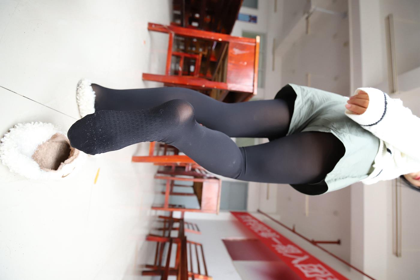 图片[41]-大西瓜爱牙膏-2019 11X活动 模特3（三） 教室黑丝厚长袜 (2) [71P] – 速更版-美库